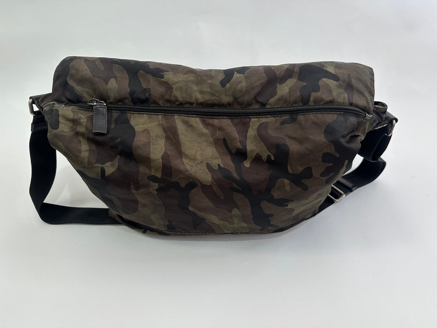PRADA
Camouflage Tessuto Double Buckle Messenger Bag