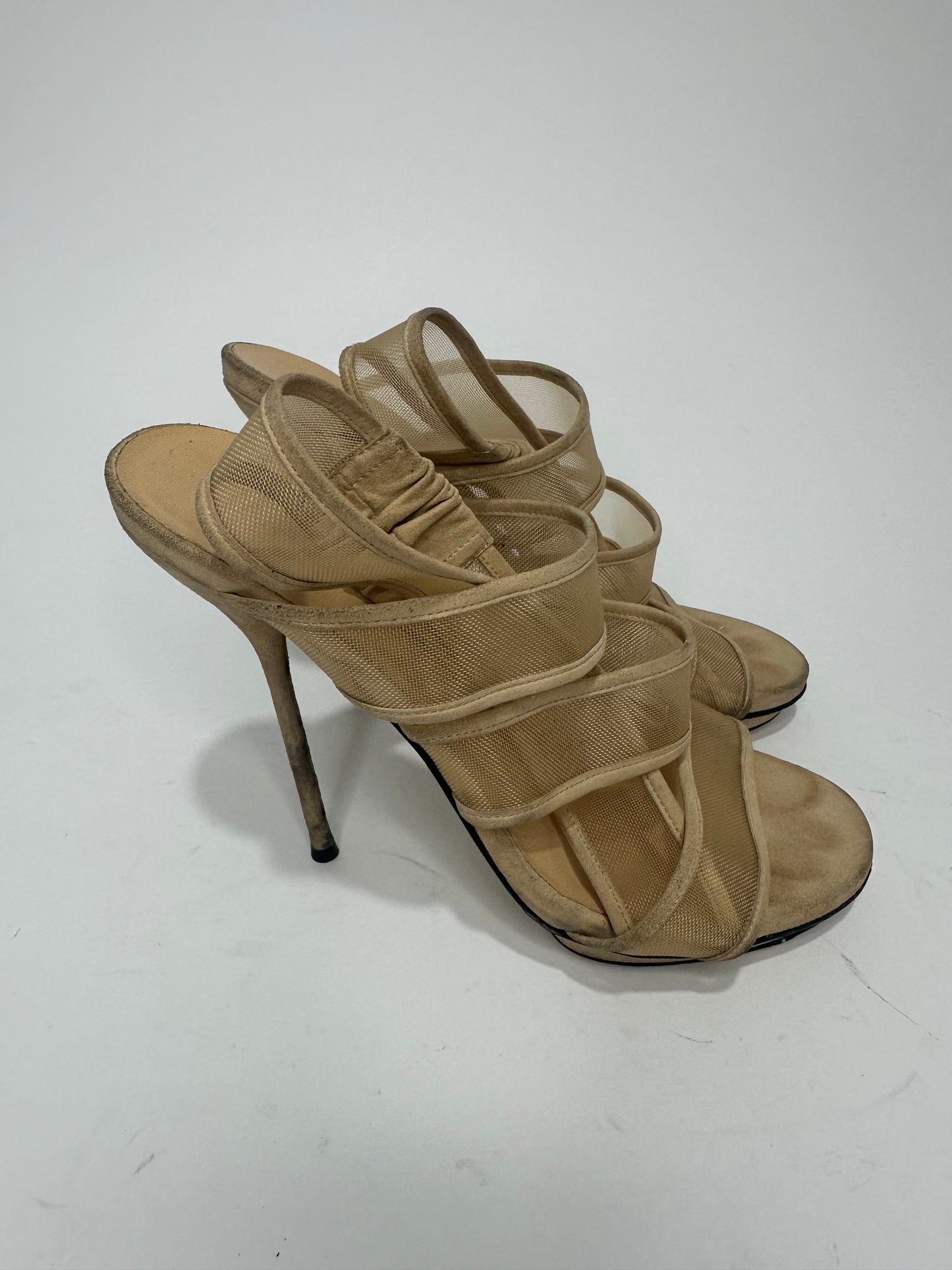GUCCI
Suede Mesh Accents Slingback Sandals
Size: 4 UK | US7IT37