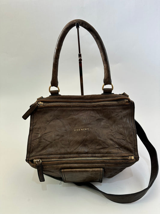 GIVENCHY
Charcoal Wrinkled Sheepskin Leather Medium Pandora Bag