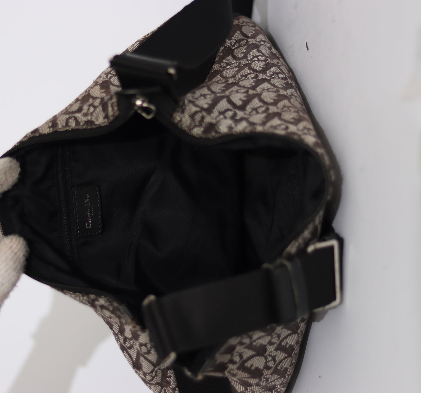CHRISTIAN DIOR
Monogram Messenger Black