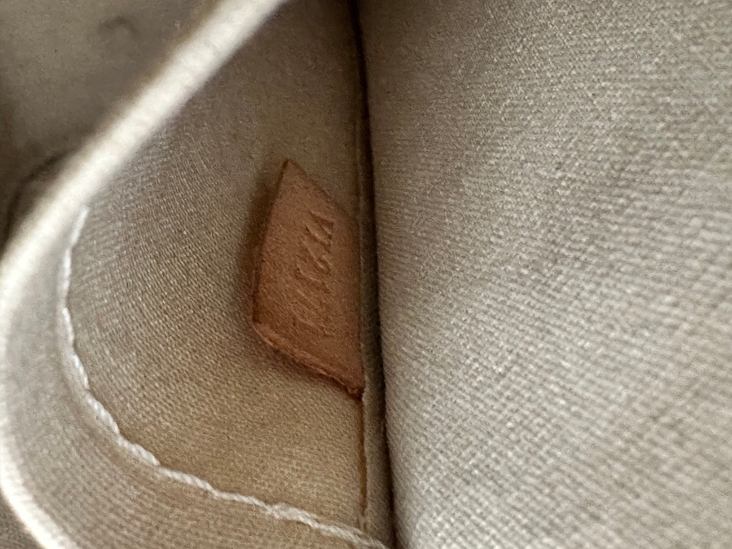 Louis Vuitton Blanc Corail Monogram Vernis Brea MM Bag