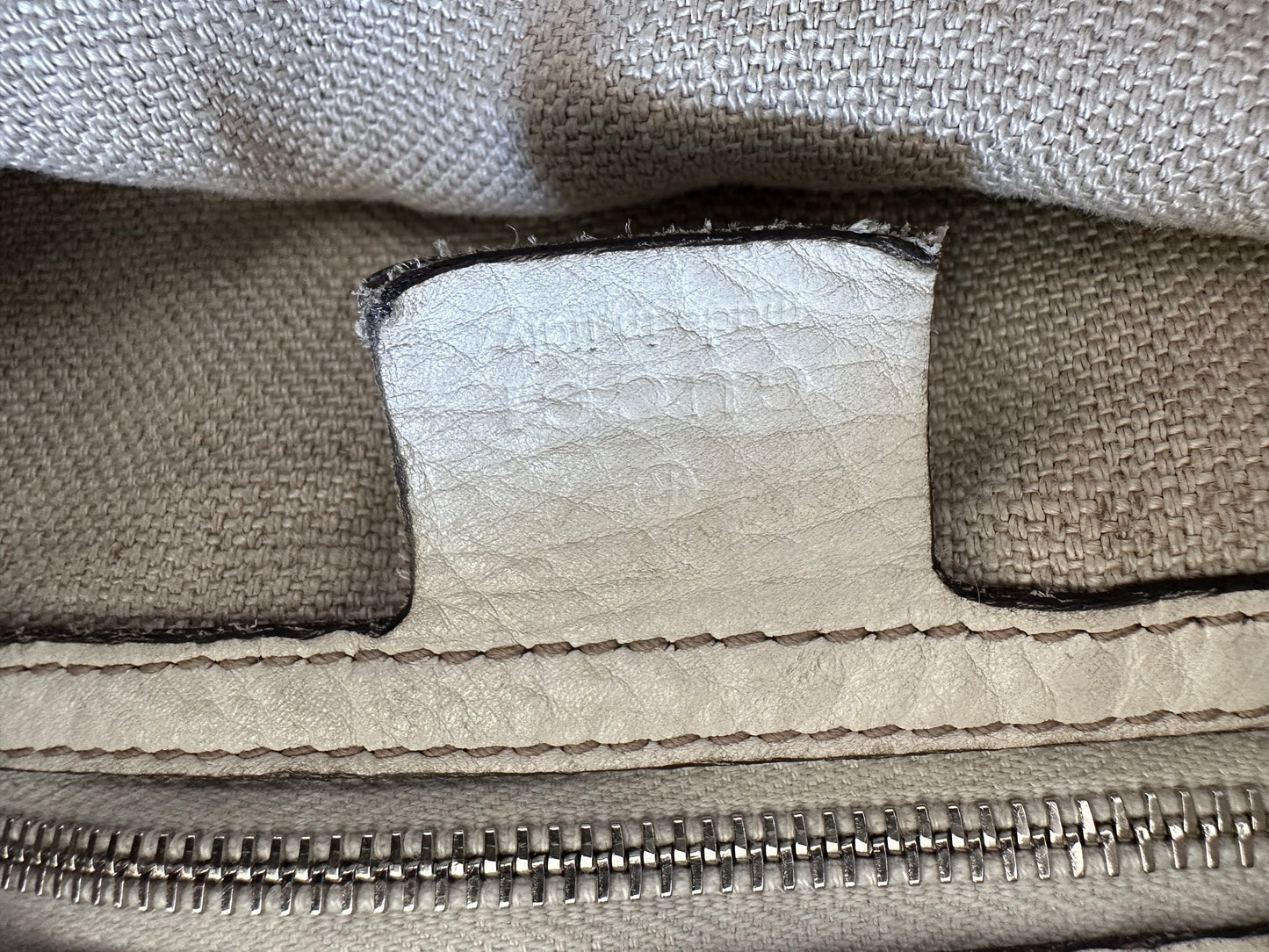 GUCCI
Monogram Icon Bit Large Hobo Off White