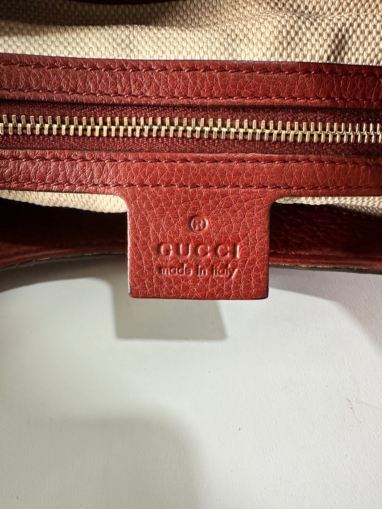 GUCCI
Calfskin Web Medium Dressage Hobo Red