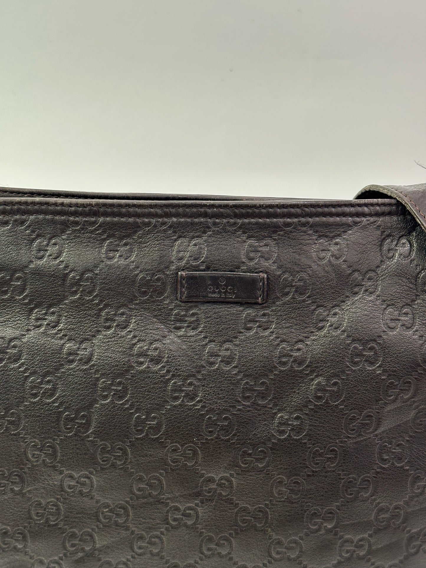 GUCCI Black Guccissima Leather Slim Messenger Bag