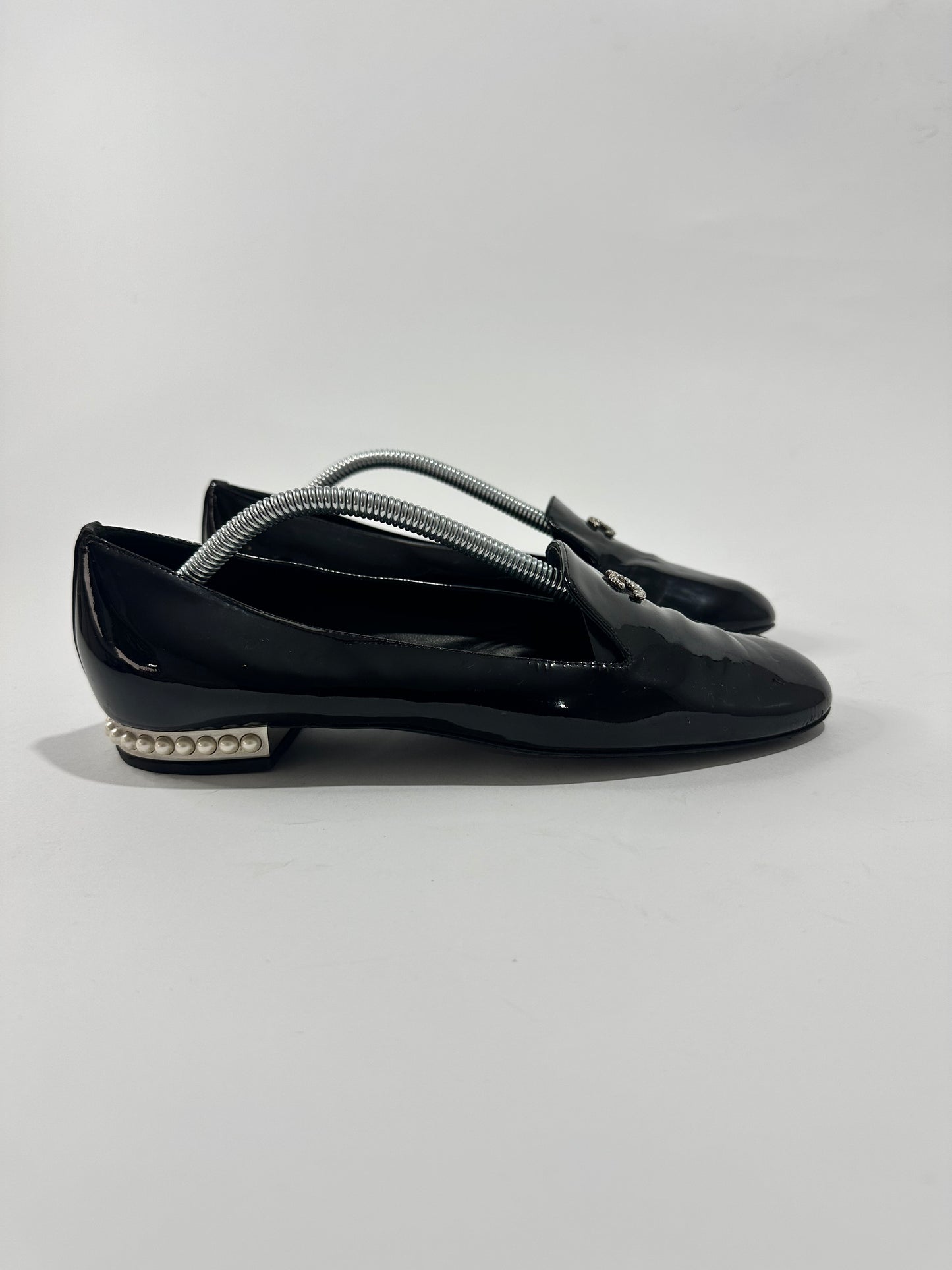 Chanel Patent Calfskin Pearl CC Loafers Black Size 37 EU/ 7 US/ 4 UK