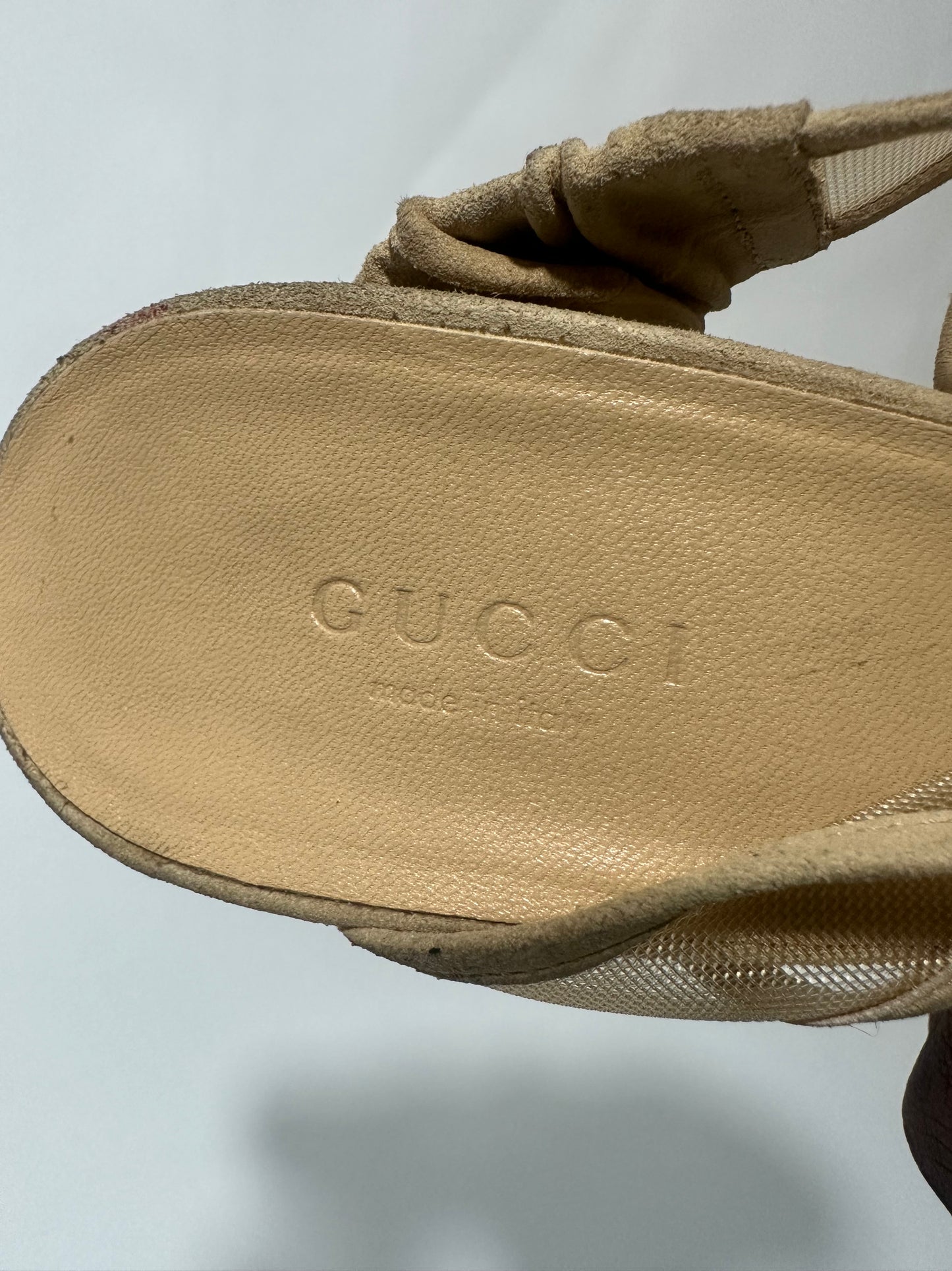 GUCCI
Suede Mesh Accents Slingback Sandals
Size: 4 UK | US7IT37