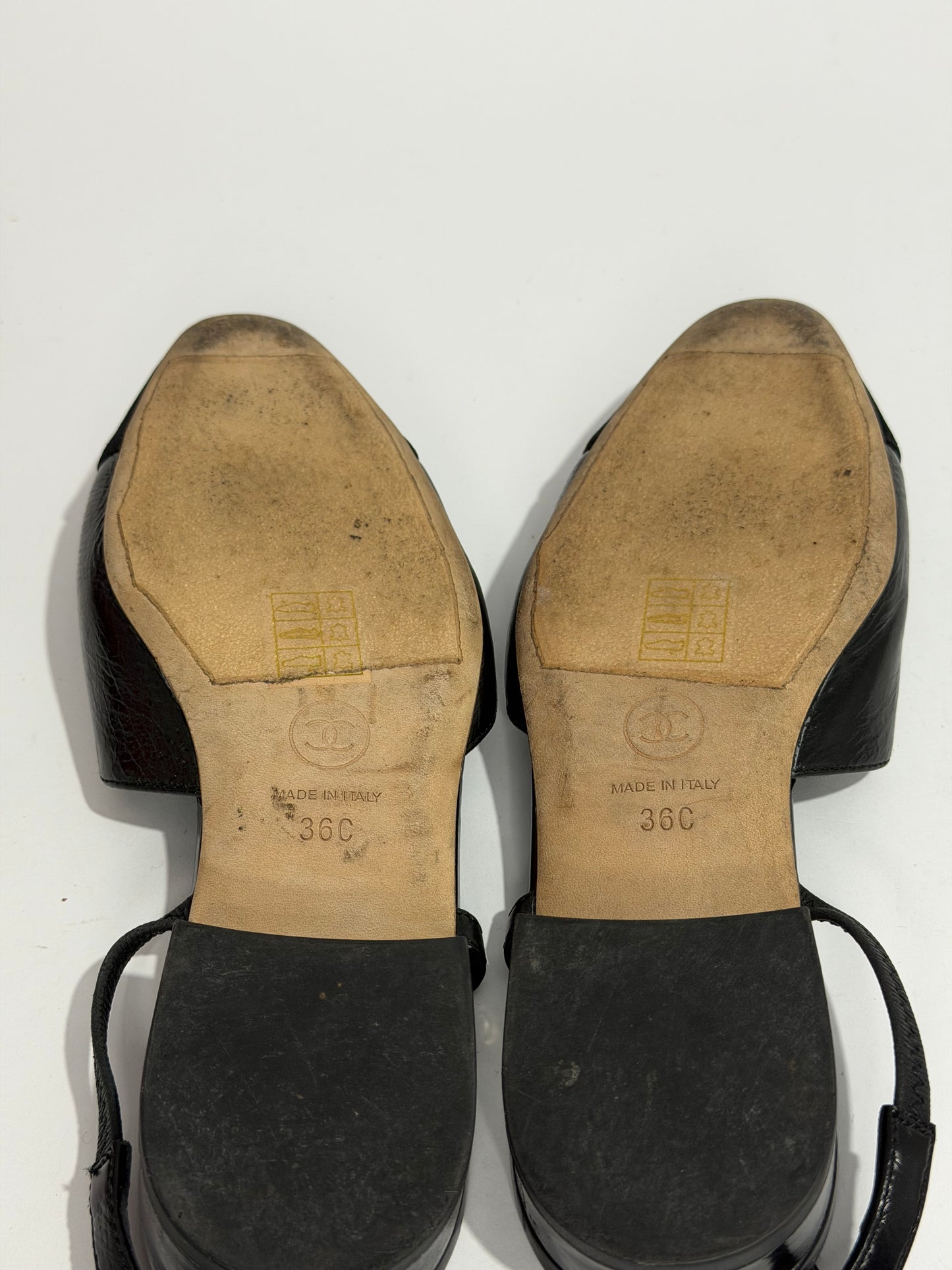Chanel Black Leather And Patent Cap Toe Slingback Flats Size