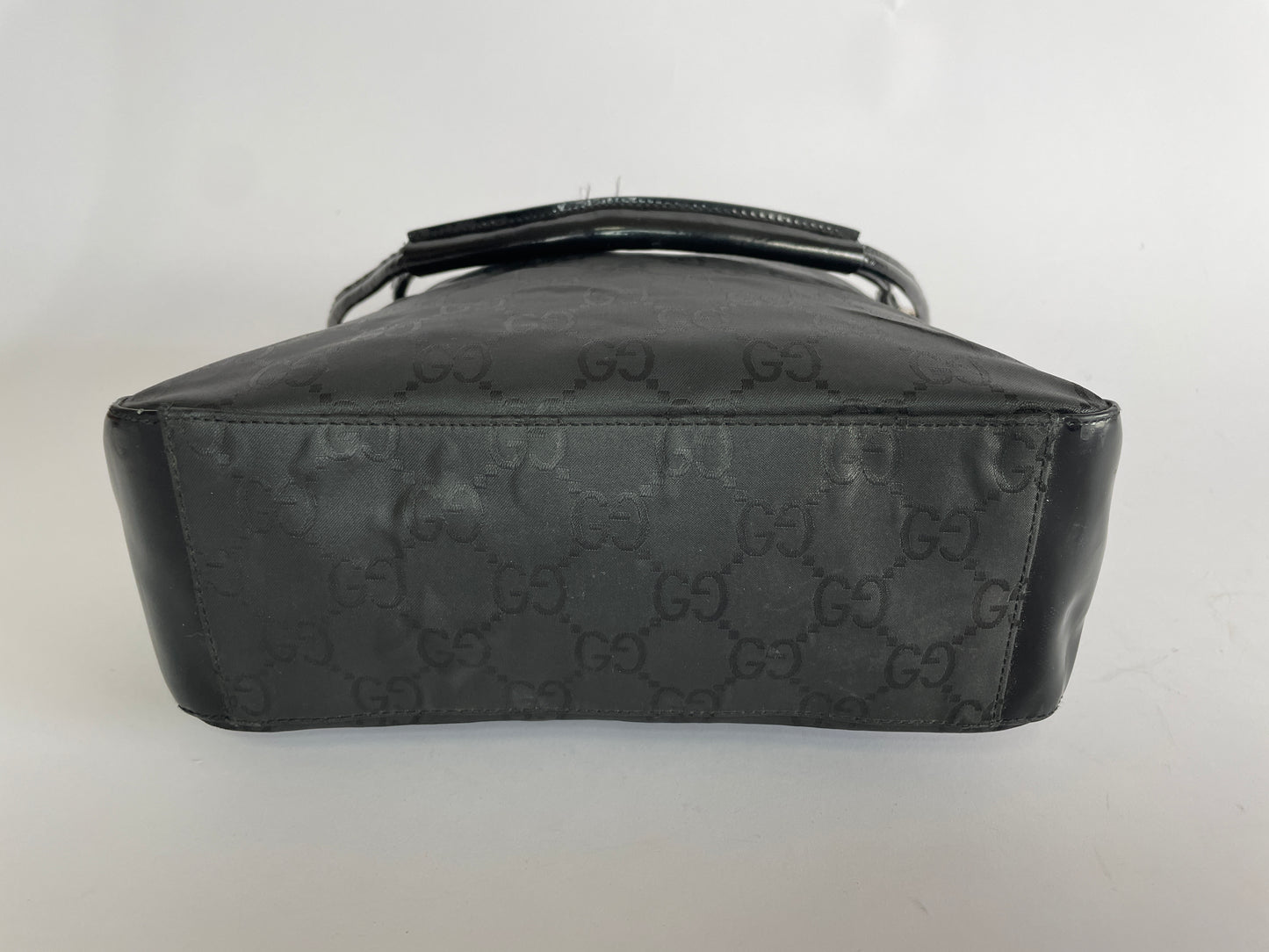 GUCCI
Canvas Patent Monogram Shoulder Bag Black