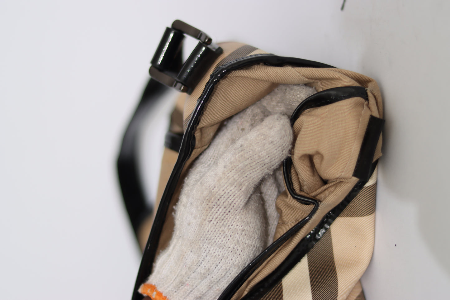 BURBERRY
Nova Check Messenger Bag Black