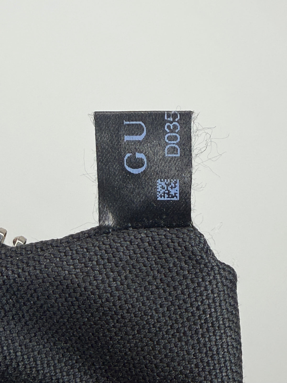 GUCCI
GG Supreme Clutch Bag