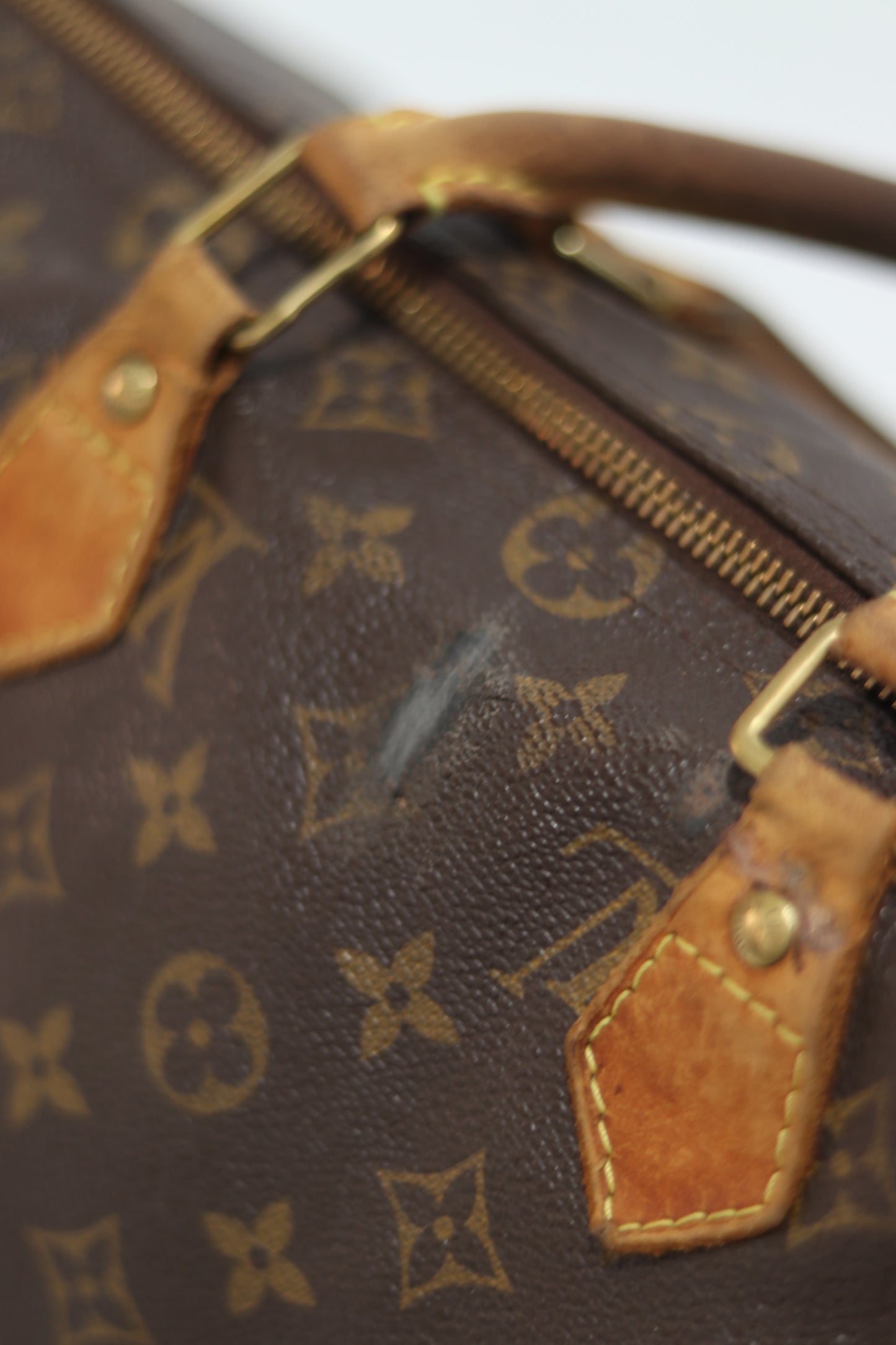 LOUIS VUITTON Monogram Speedy 35