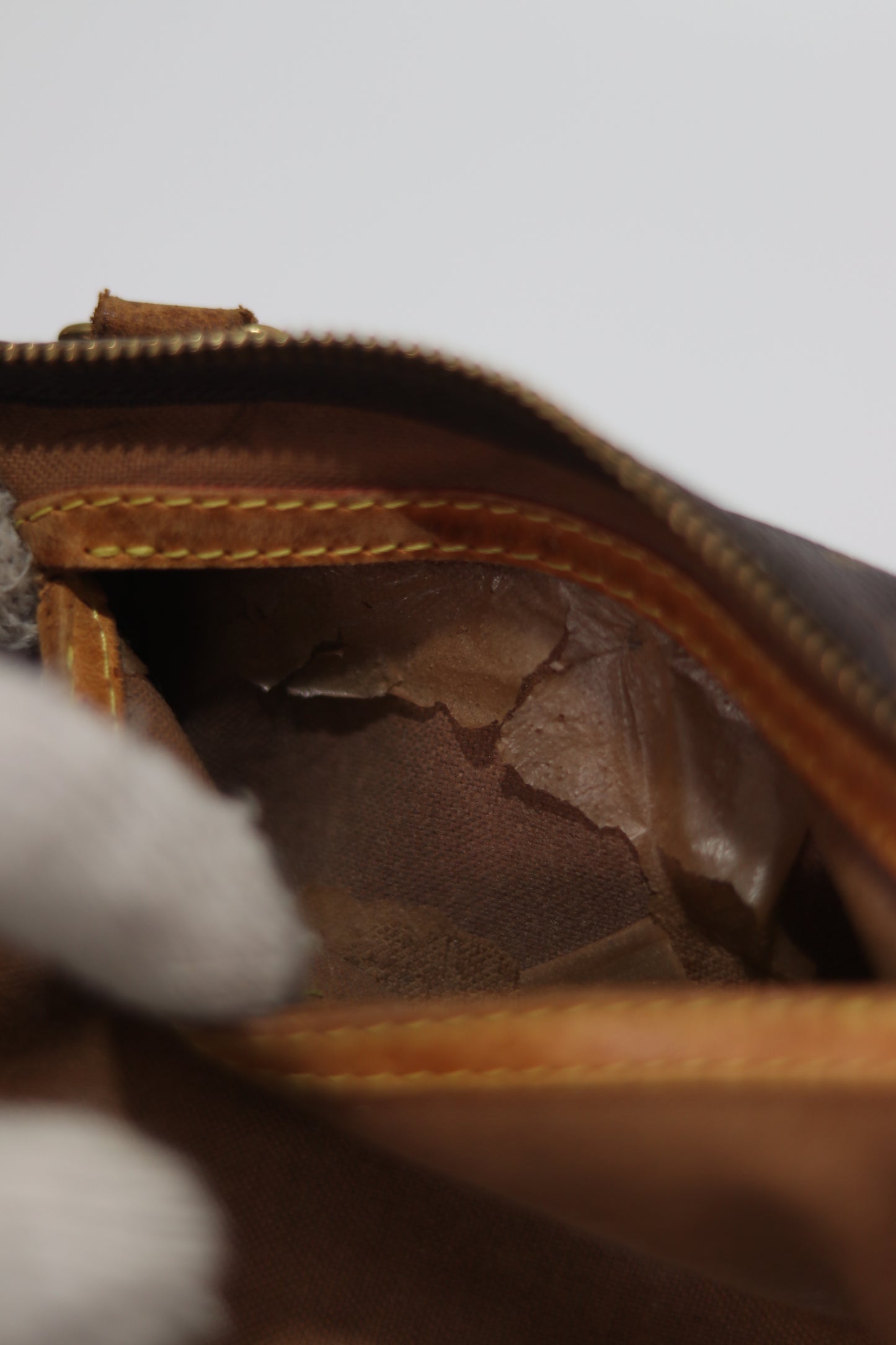 LOUIS VUITTON Monogram Speedy 35