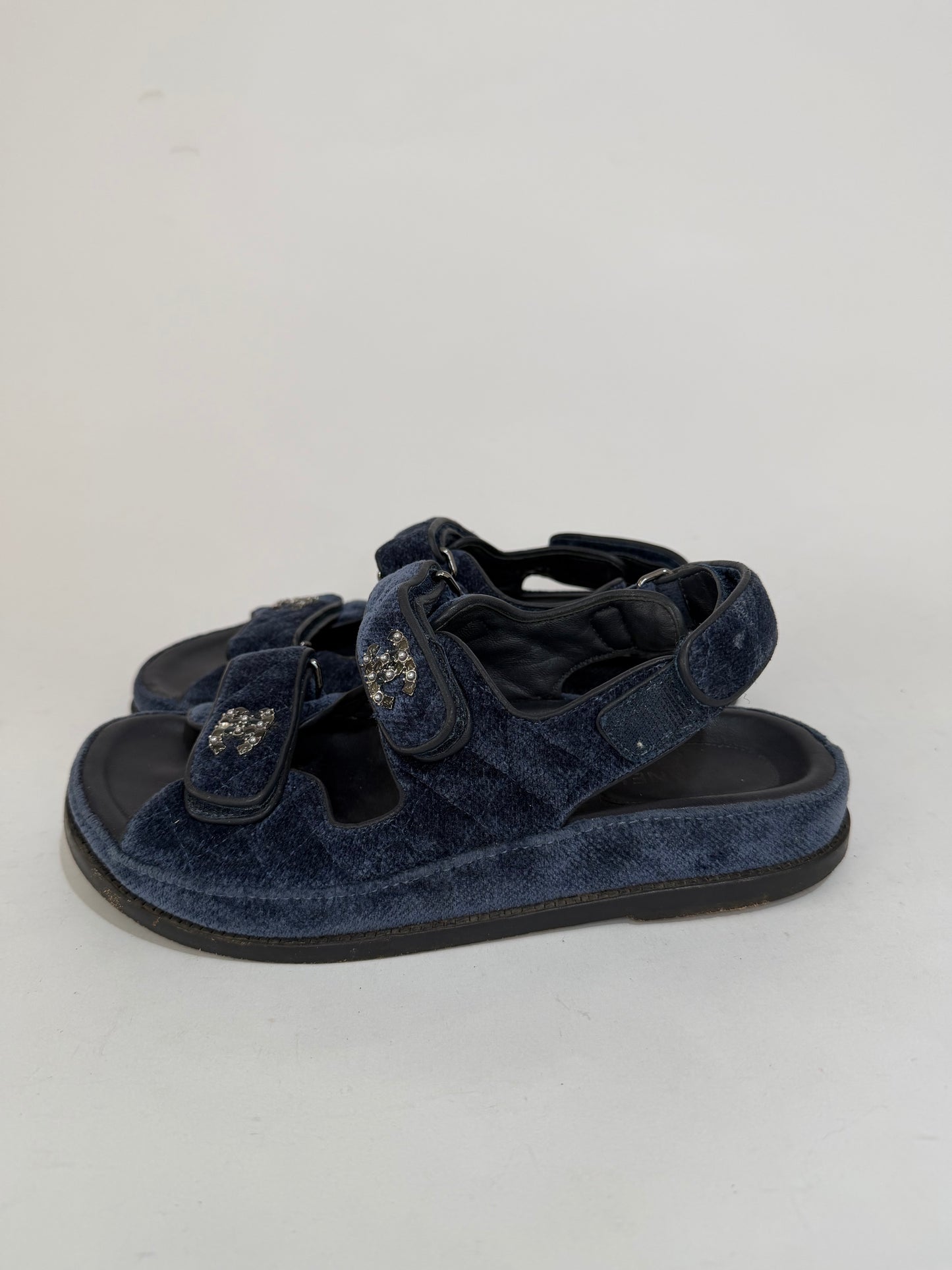 CHANEL
Velvet Velcro Dad Sandals Blue Size 38 EU/ 8 US/ 5 UK