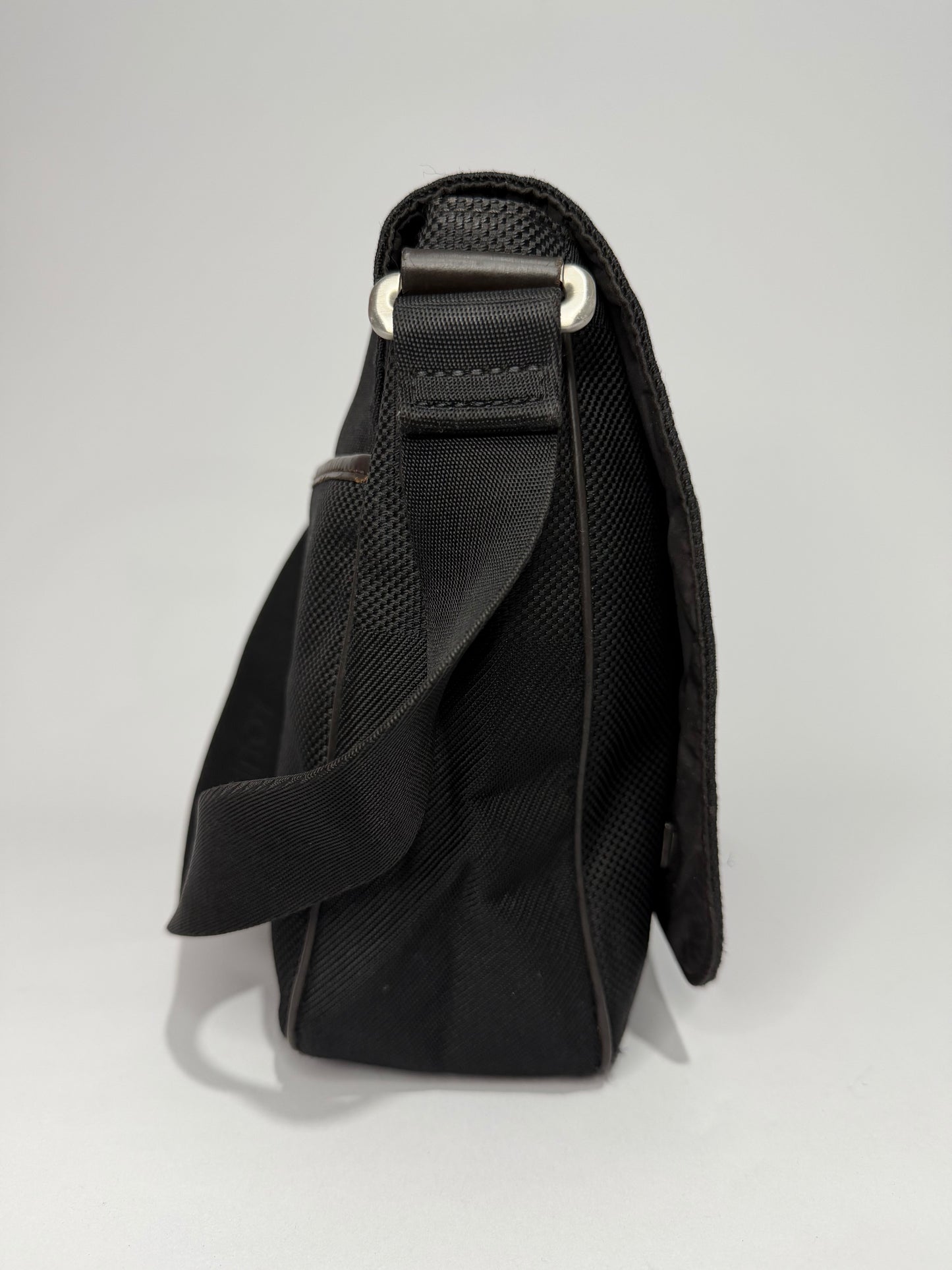 LOUIS VUITTON
Black Damier Geant Canvas Loup Messenger Bag