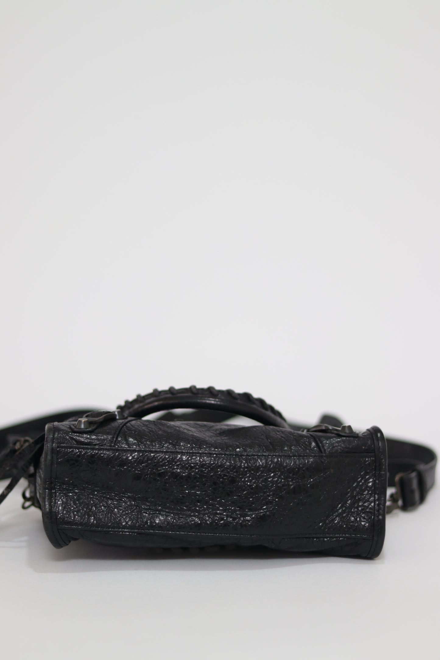 BALENCIAGA 
Agneau Classic Hardware Mini City Black