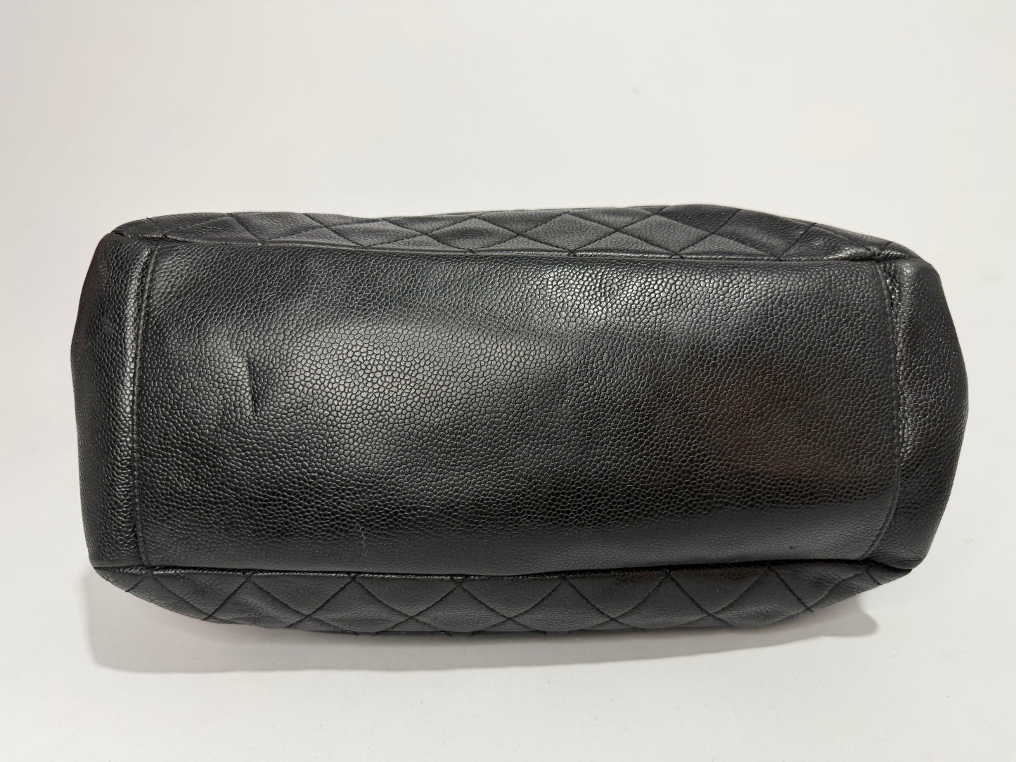 CHANEL
Caviar Quilted Grand Shopping Tote GST Black