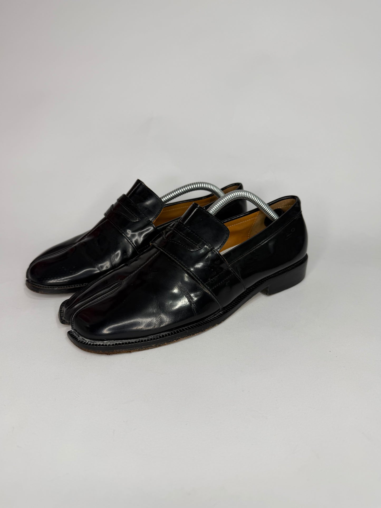 Maison MargeilaTabi strap split-toe loafers Size 38 EU/ 8 US/ 5 UK