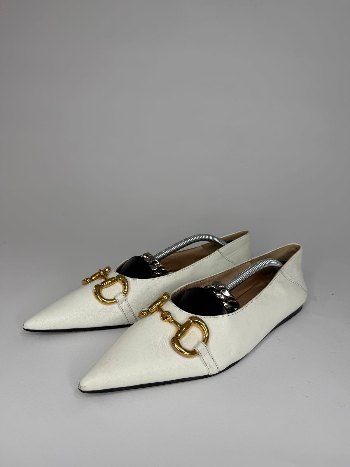 Gucci White Horsebit Ballet Flats Size 38 EU/ 8 US