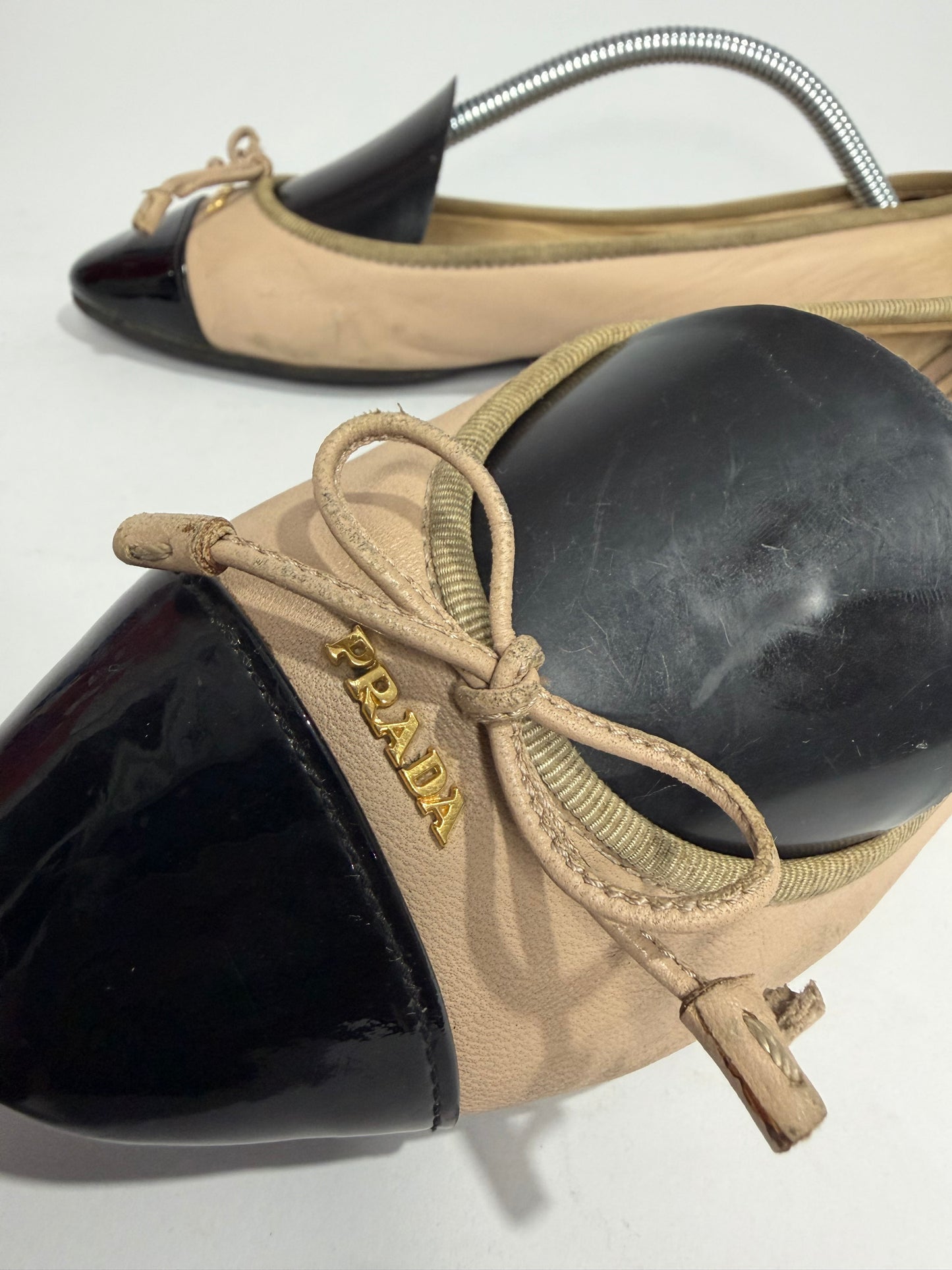 Prada Beige & Black Cap Toe Leather Ballet Flats with Bow Detail Size 36
