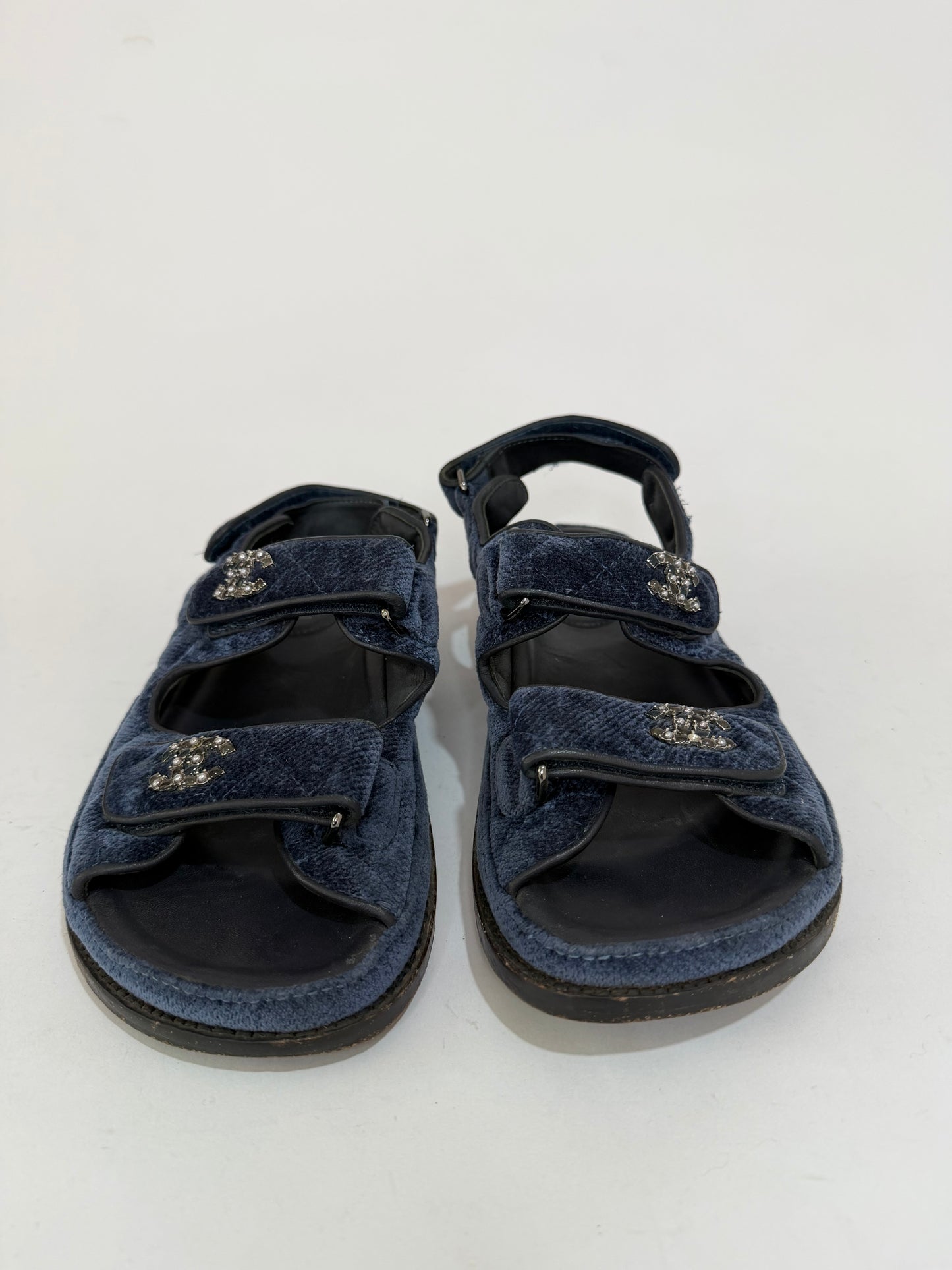 CHANEL
Velvet Velcro Dad Sandals Blue Size 38 EU/ 8 US/ 5 UK