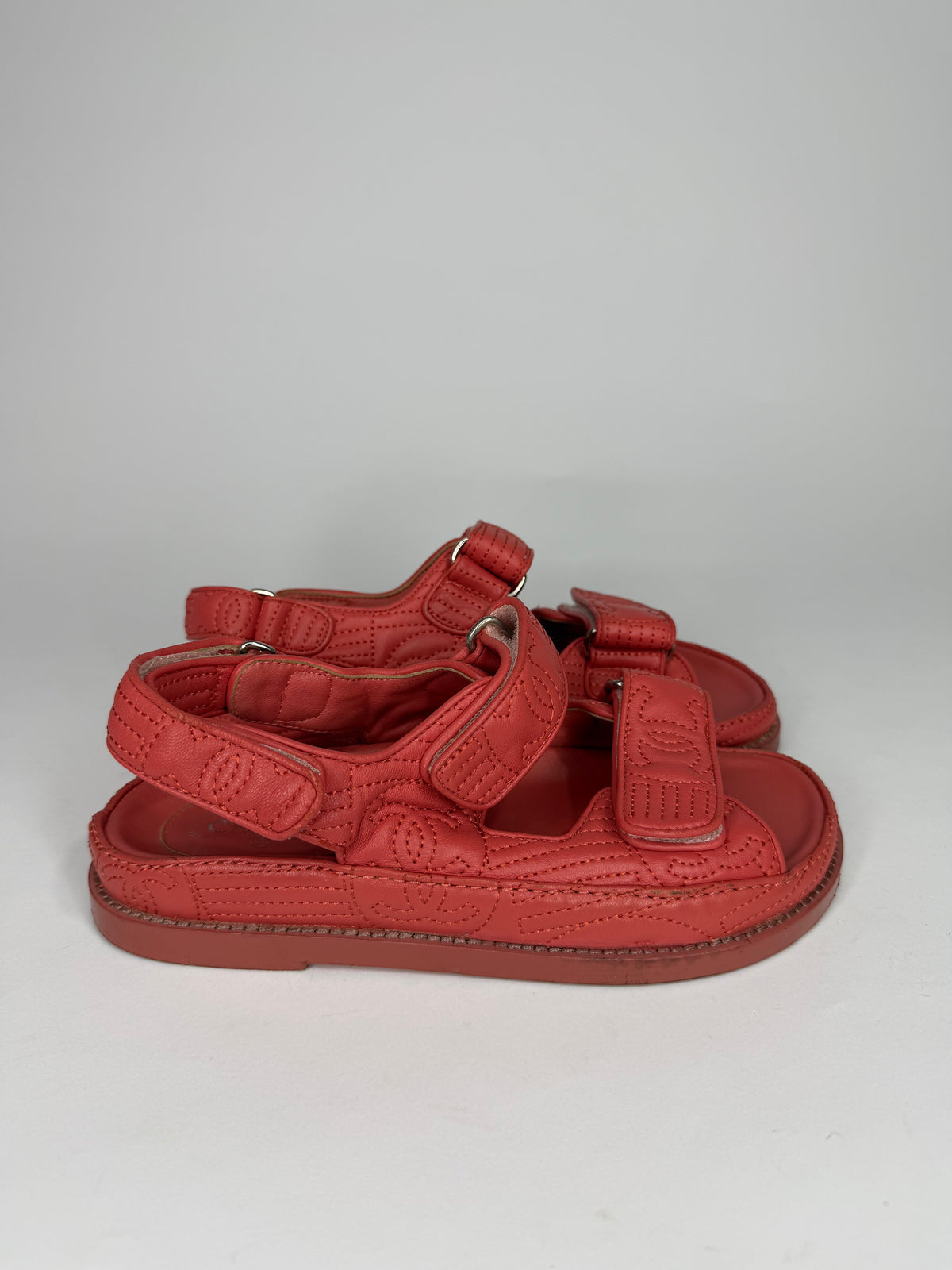 Chanel
2019 Interlocking CC Logo Sandals
Women's Size: 5 US | IT 35