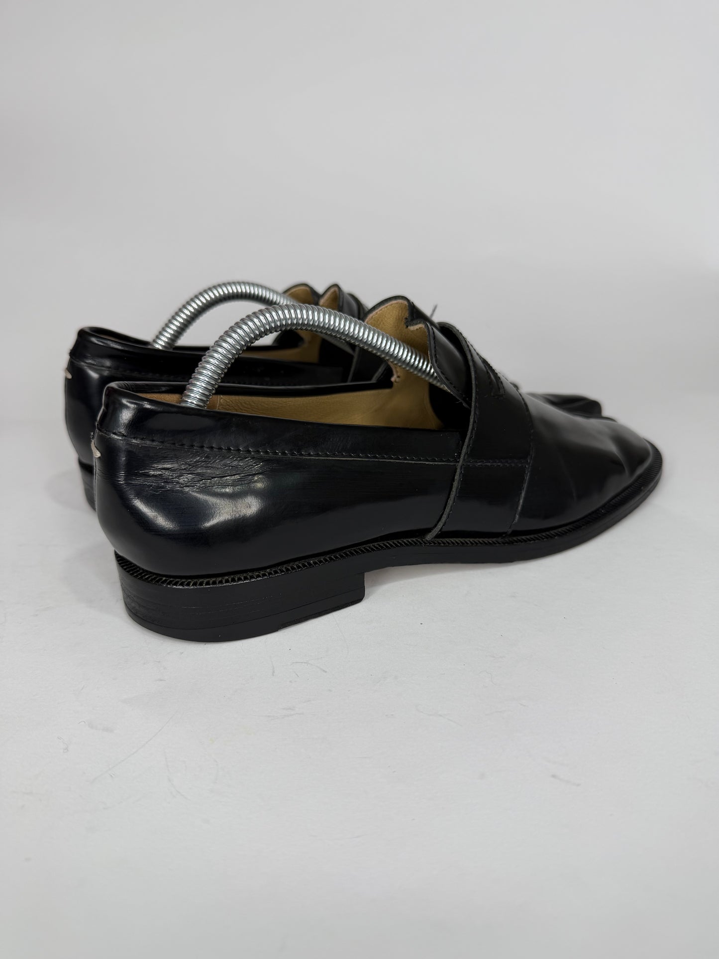 Maison MargeilaTabi strap split-toe loafers Size 38 EU/ 8 US/ 5 UK