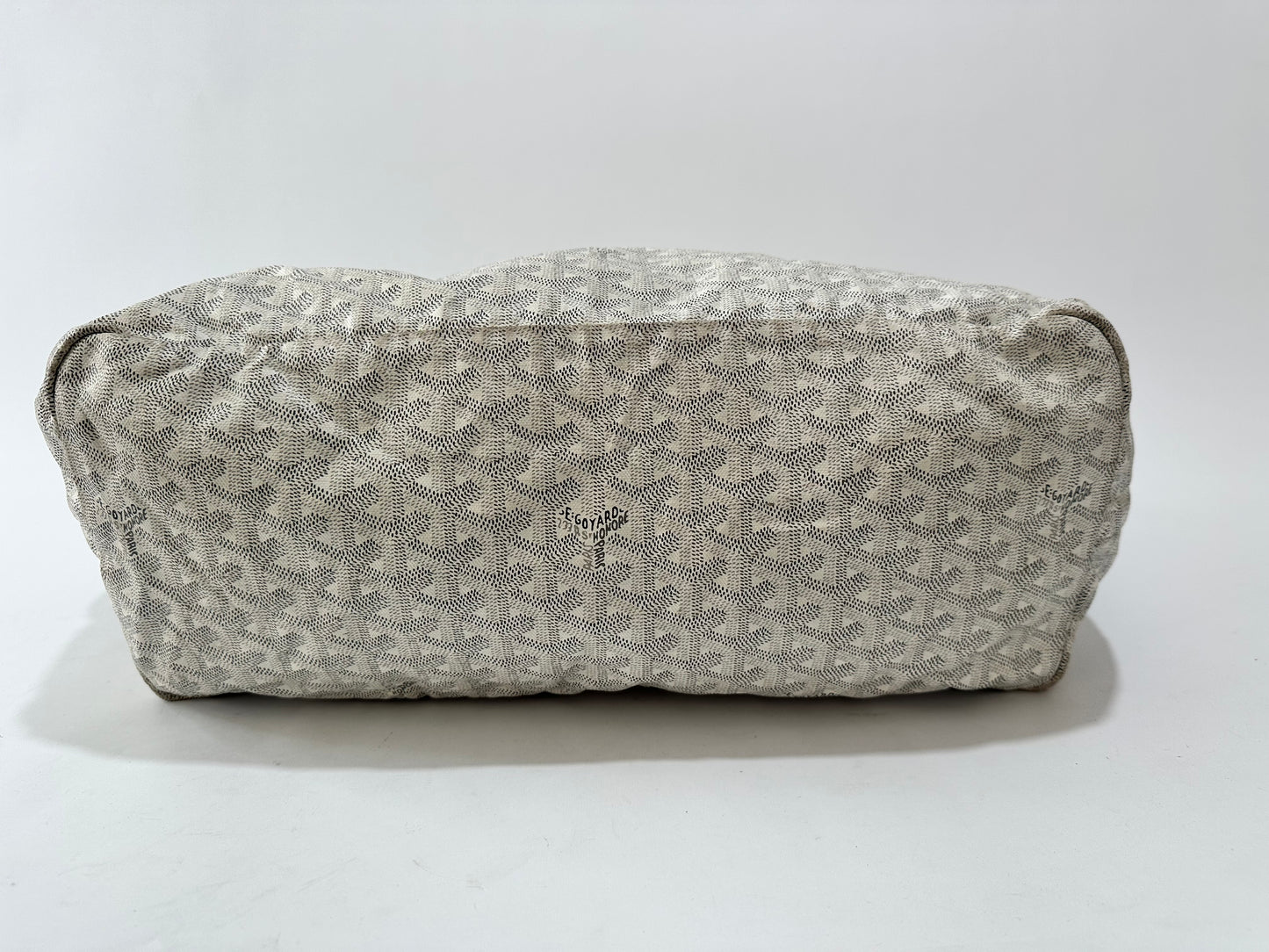 GOYARD Saint Louis GM White.