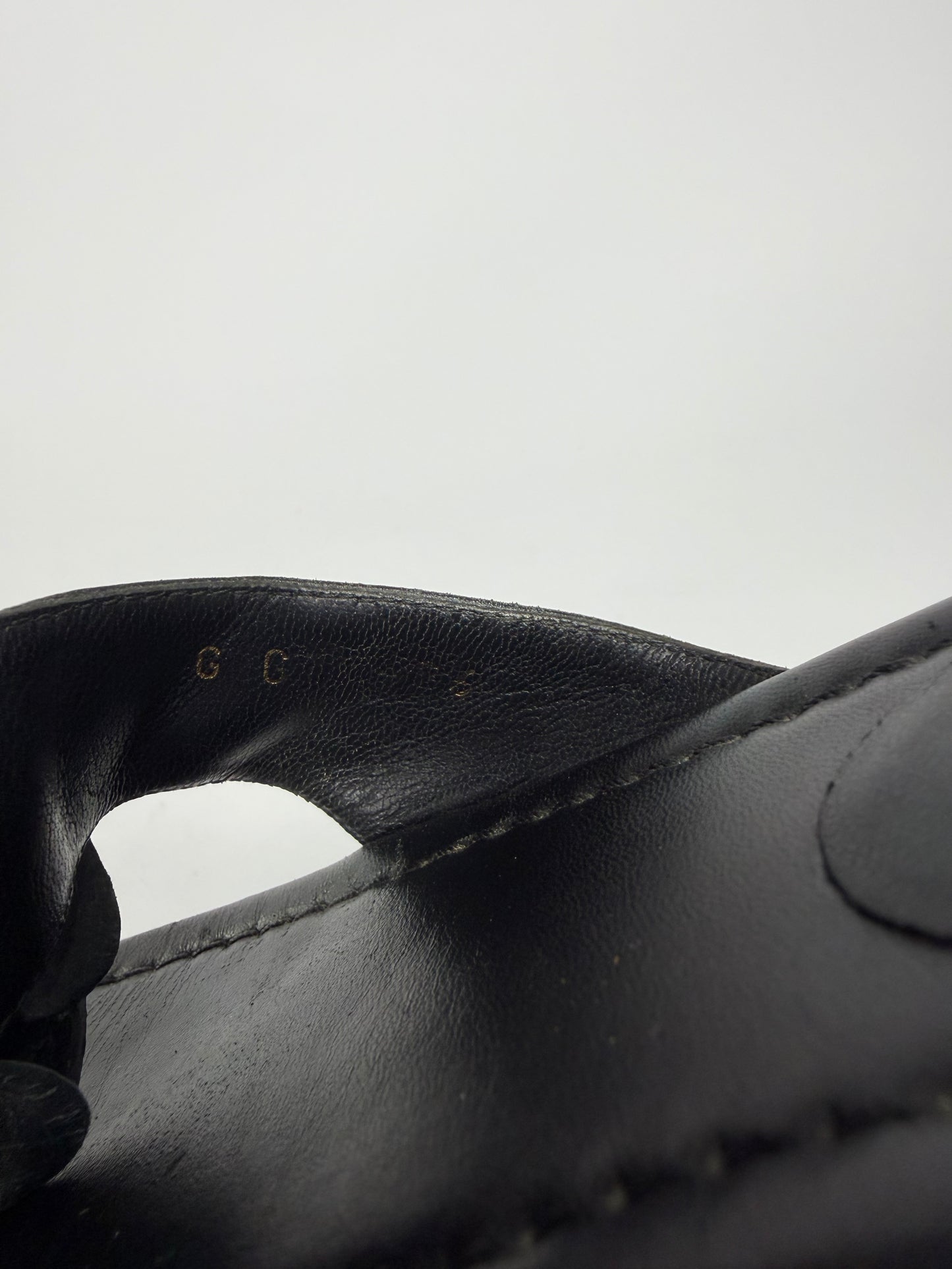 Chanel Black Leather CC Camellia Thong Flat Sandals Size 37