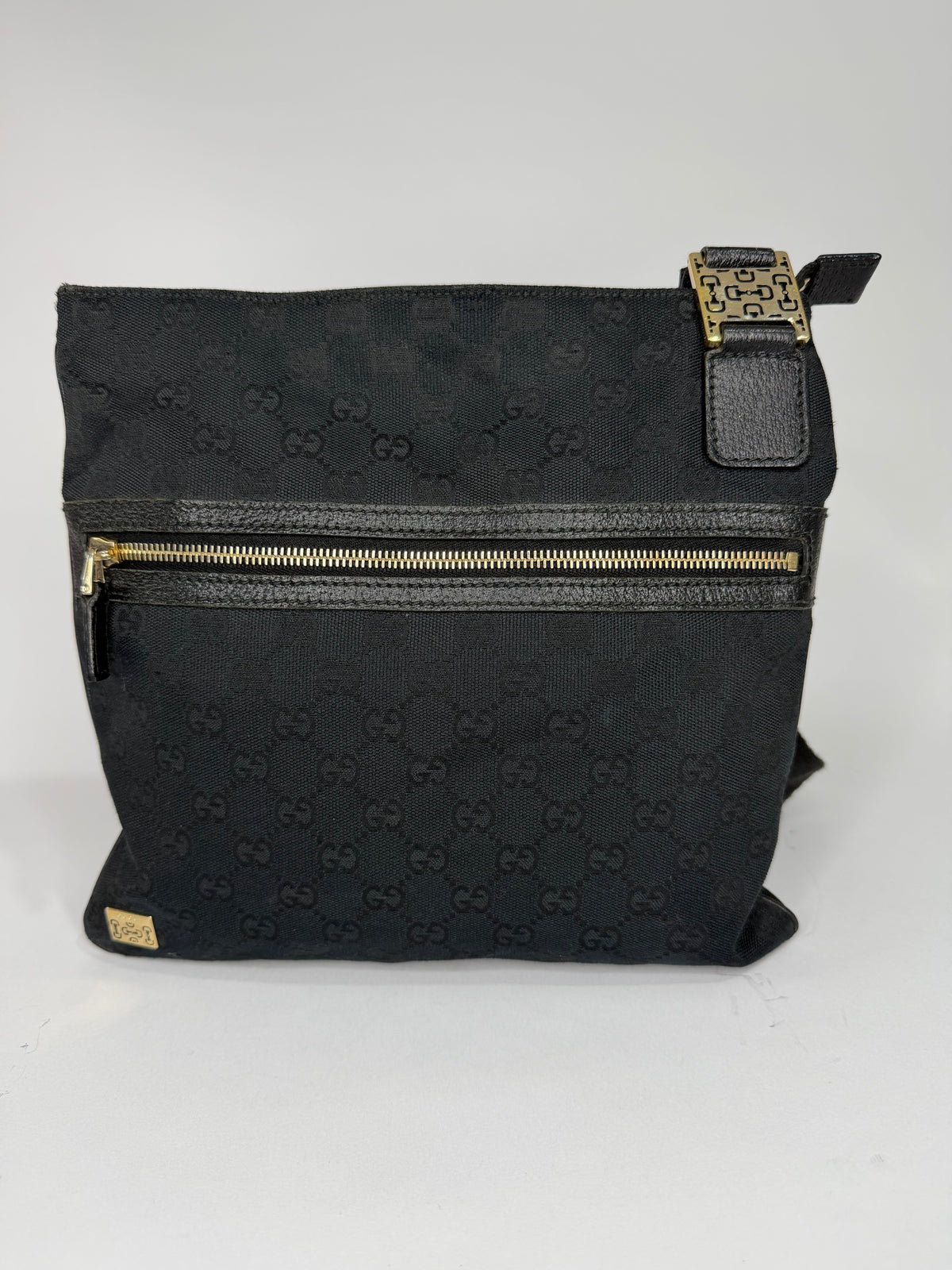 Gucci
2000-2015 GG Canvas Pop crossbody