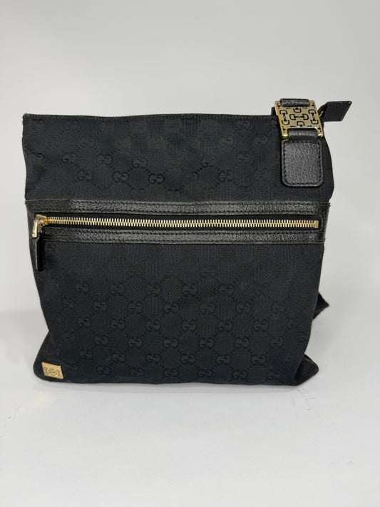 Gucci
2000-2015 GG Canvas Pop crossbody