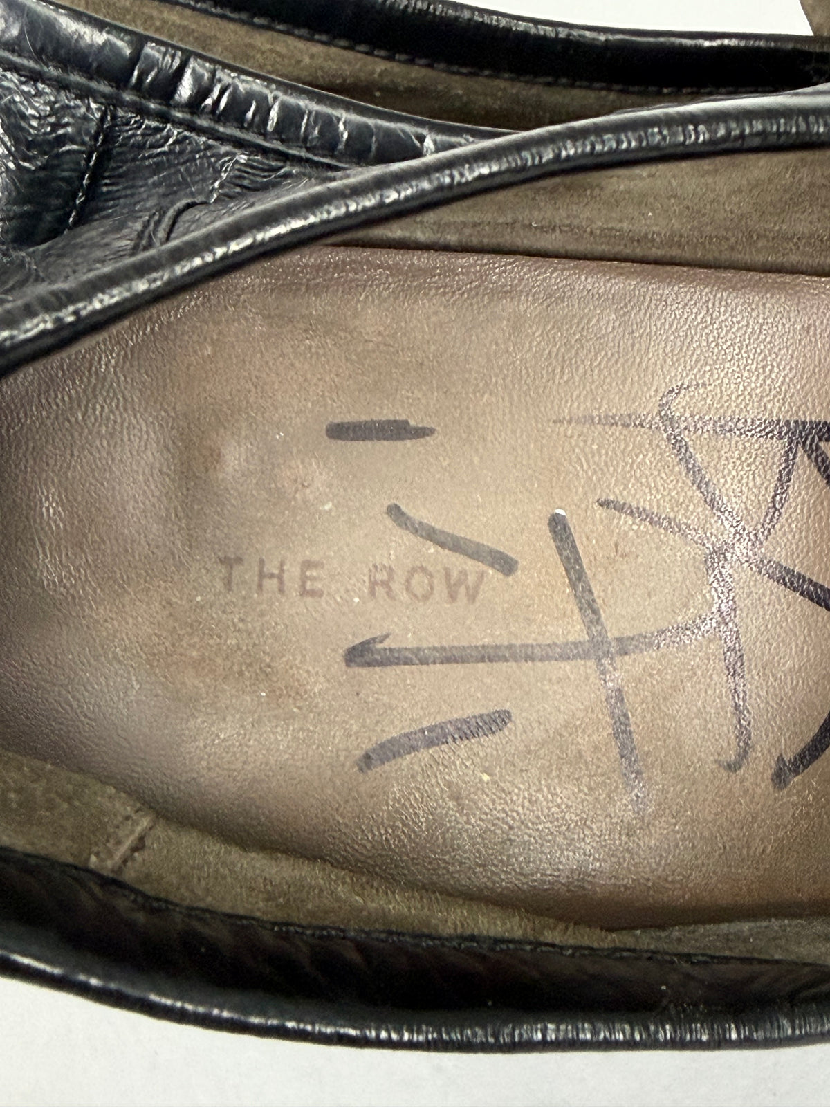 The Row
Soft Eel Skin Leather Dress Loafers Size 38 EU/ 8 US/ 5 UK