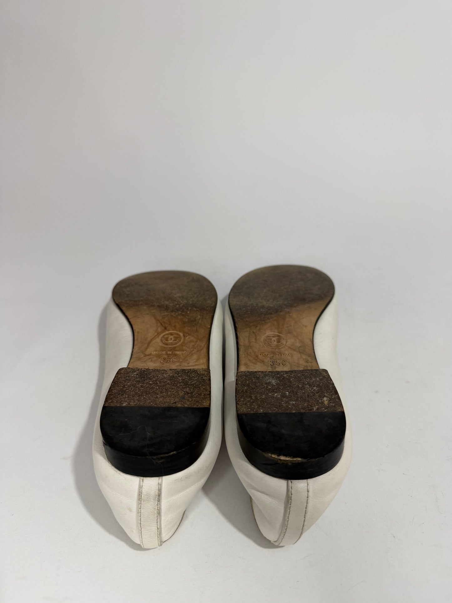 CHANEL White Lambskin CC Ballerina Flats Size 35 EU