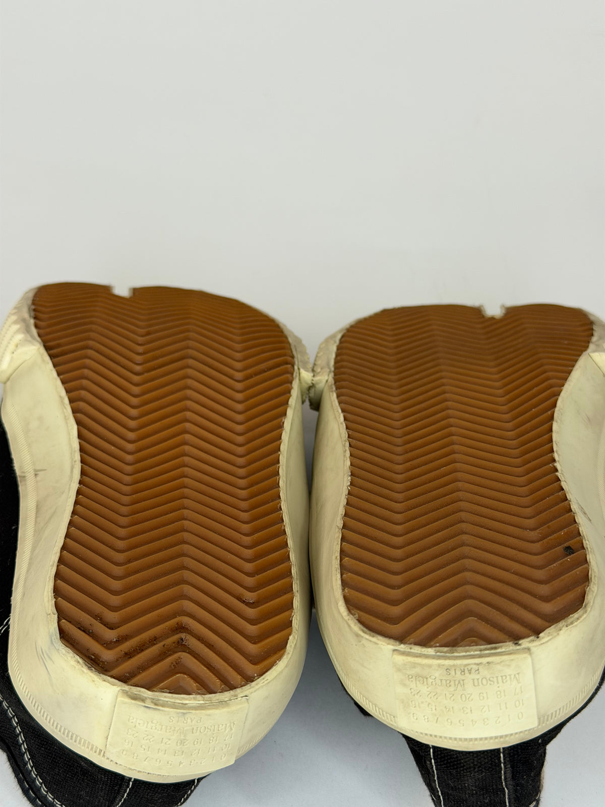 Maison Margiela Tabi Low Sneaker Size 39 EU/ 9 US/ 6 UK