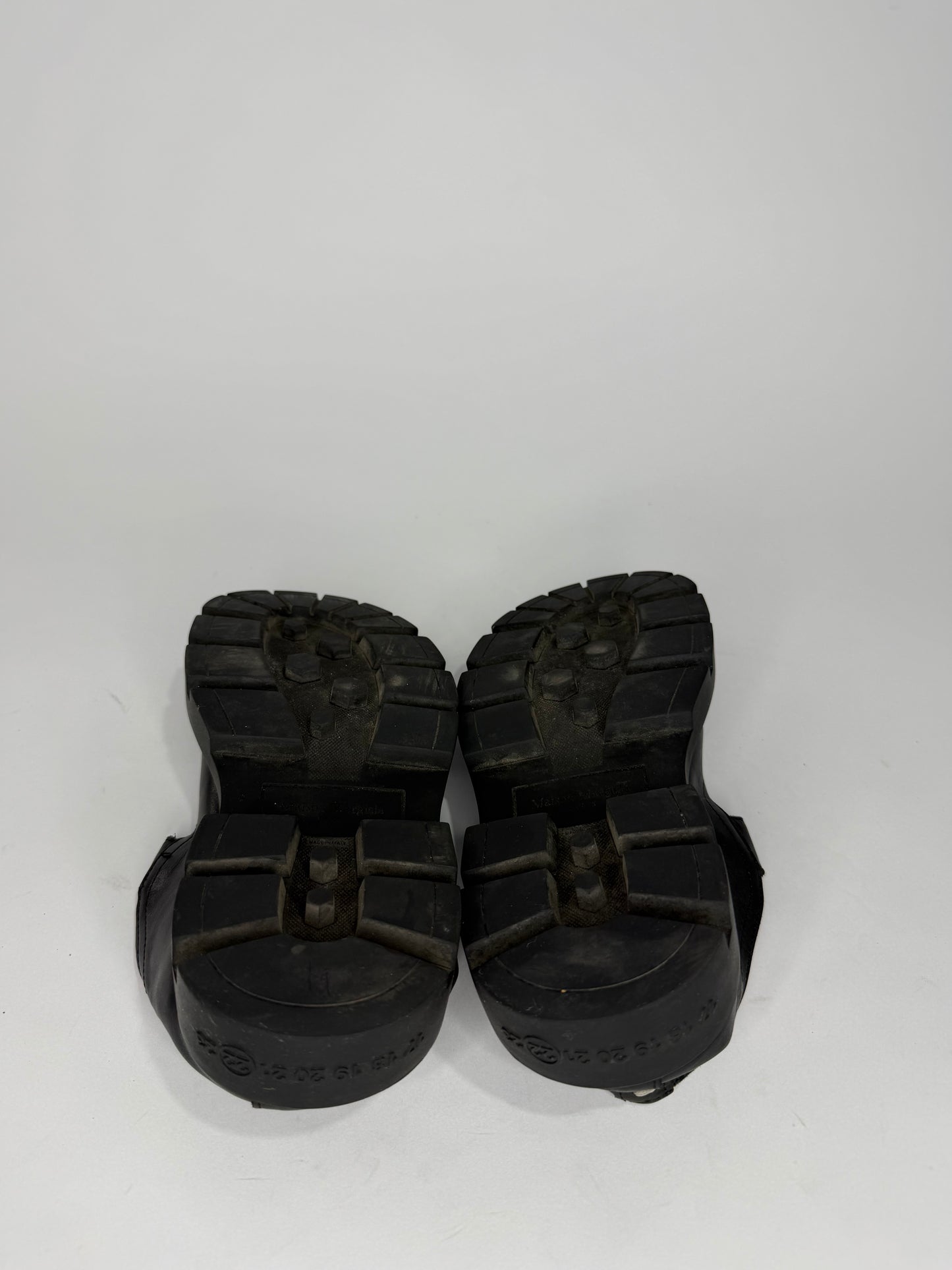 Maison Margiela
Ivy leather loafers Size 36 EU/ 6 US/ 3 UK