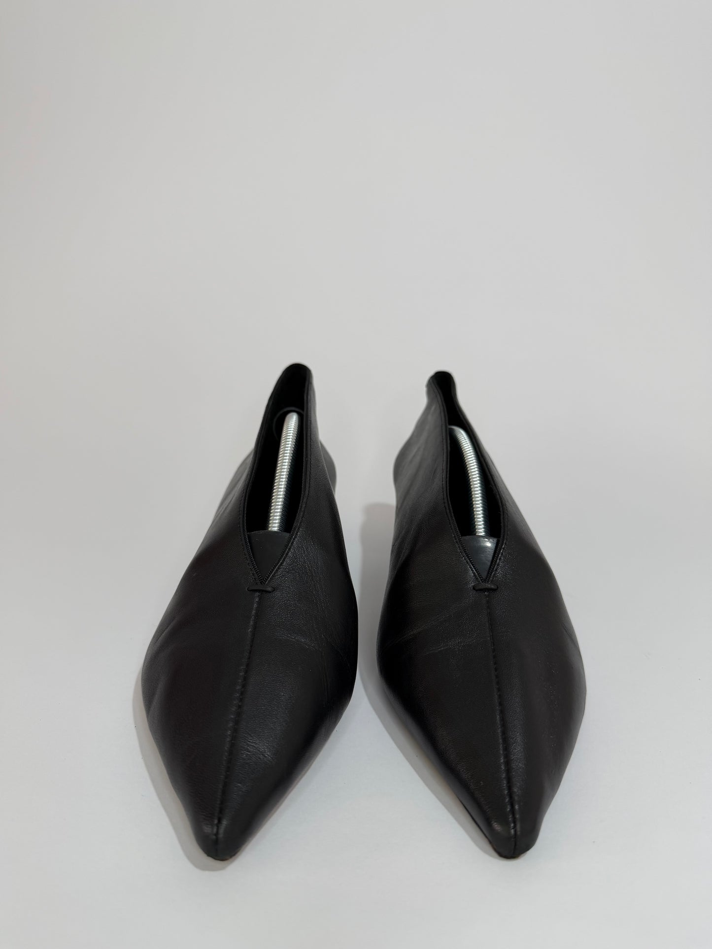 Celine Black Leather V Neck Pointed Toe Pumps Size 39 EU/9 US