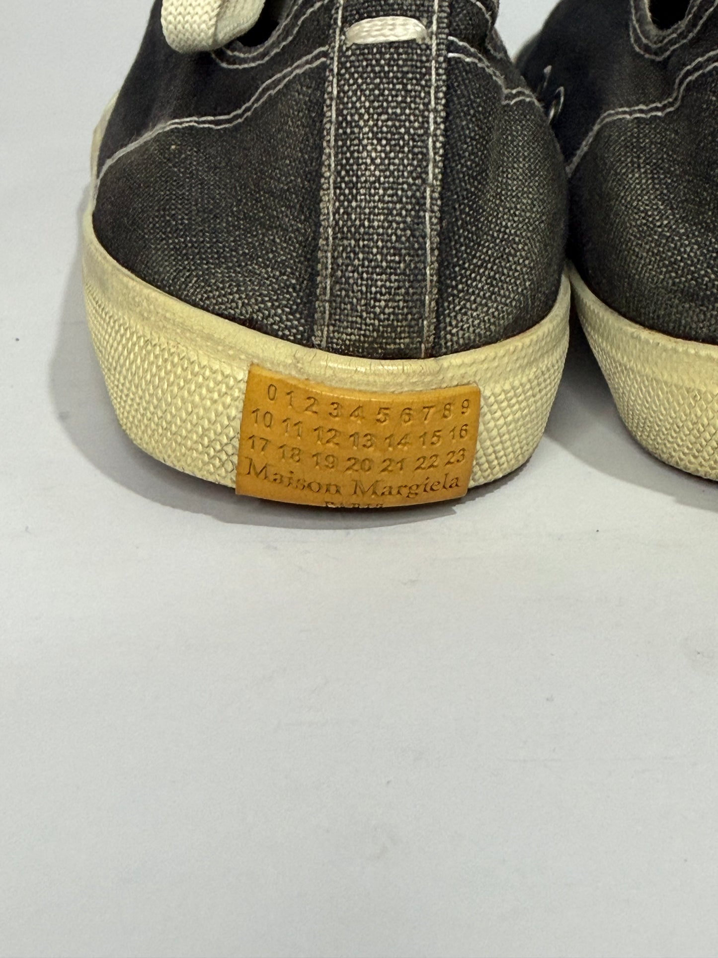 Maison Margiela 22 Tabi Low Sneaker Size 35 EU/ 5 US/ 2UK