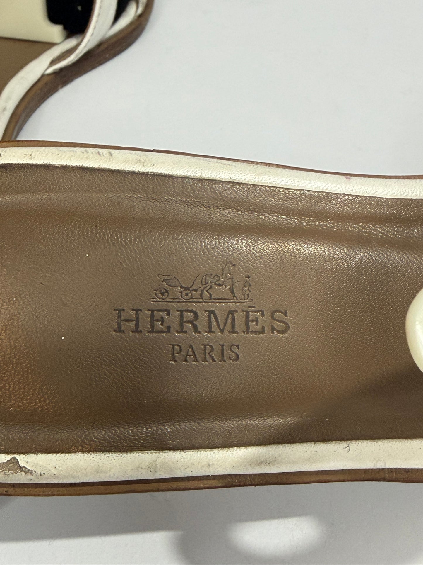 HERMES White Box Calfskin Oran Sandals 38 EU/ 8 US / 5 UK