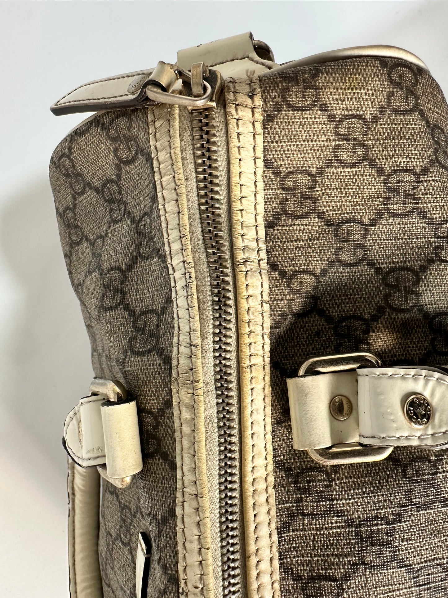 Gucci Beige/White GG Supreme Canvas and Leather Medium Joy Boston Bag