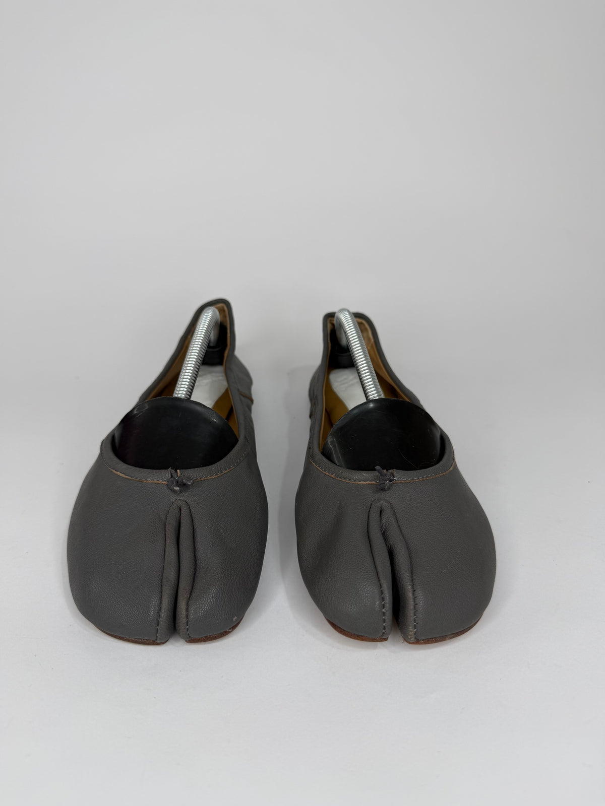 Maison Margiela Tabi Ballet Flats Grey Leather Split-Toe EU 38 / 8 US/ 5 UK