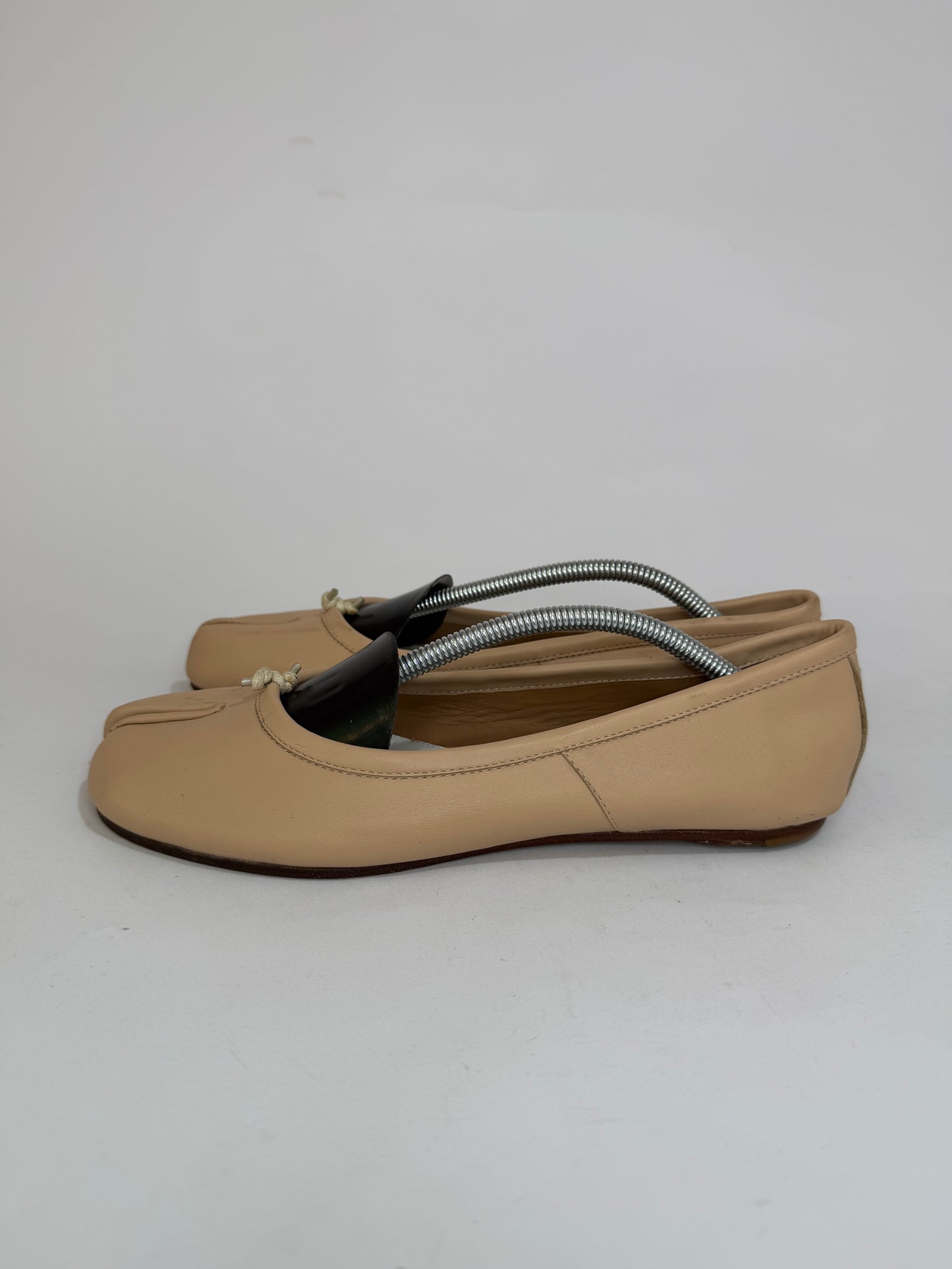 Maison Margiela Tabi Ballet Flats Beige Leather Split-Toe EU 39