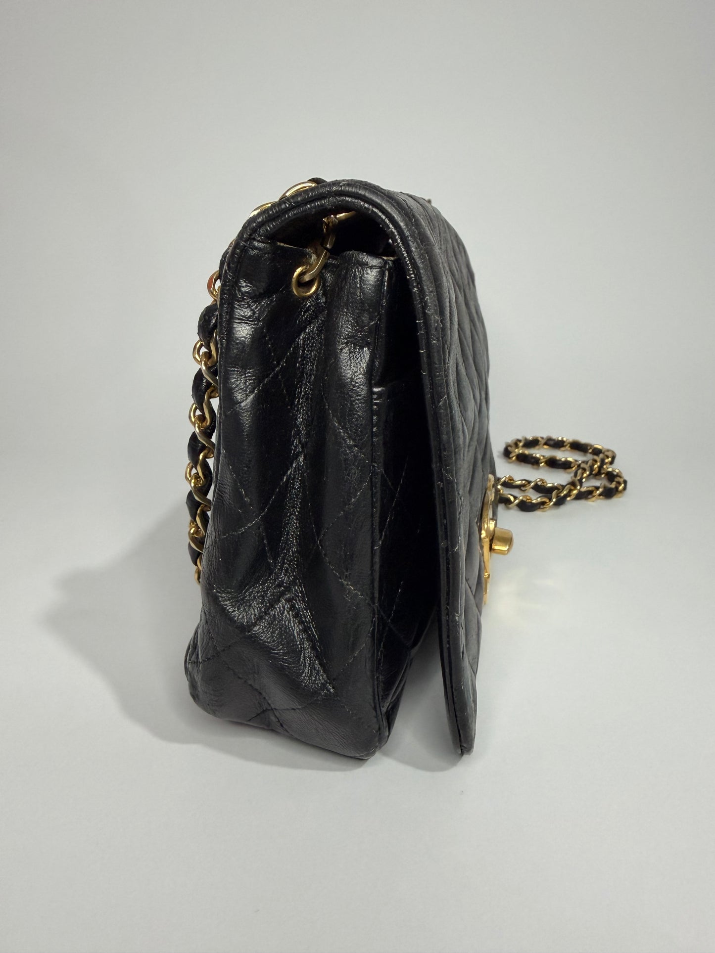 Chanel Classic Full Flap shoulder bag in black quilted lambskin leather, GHW
