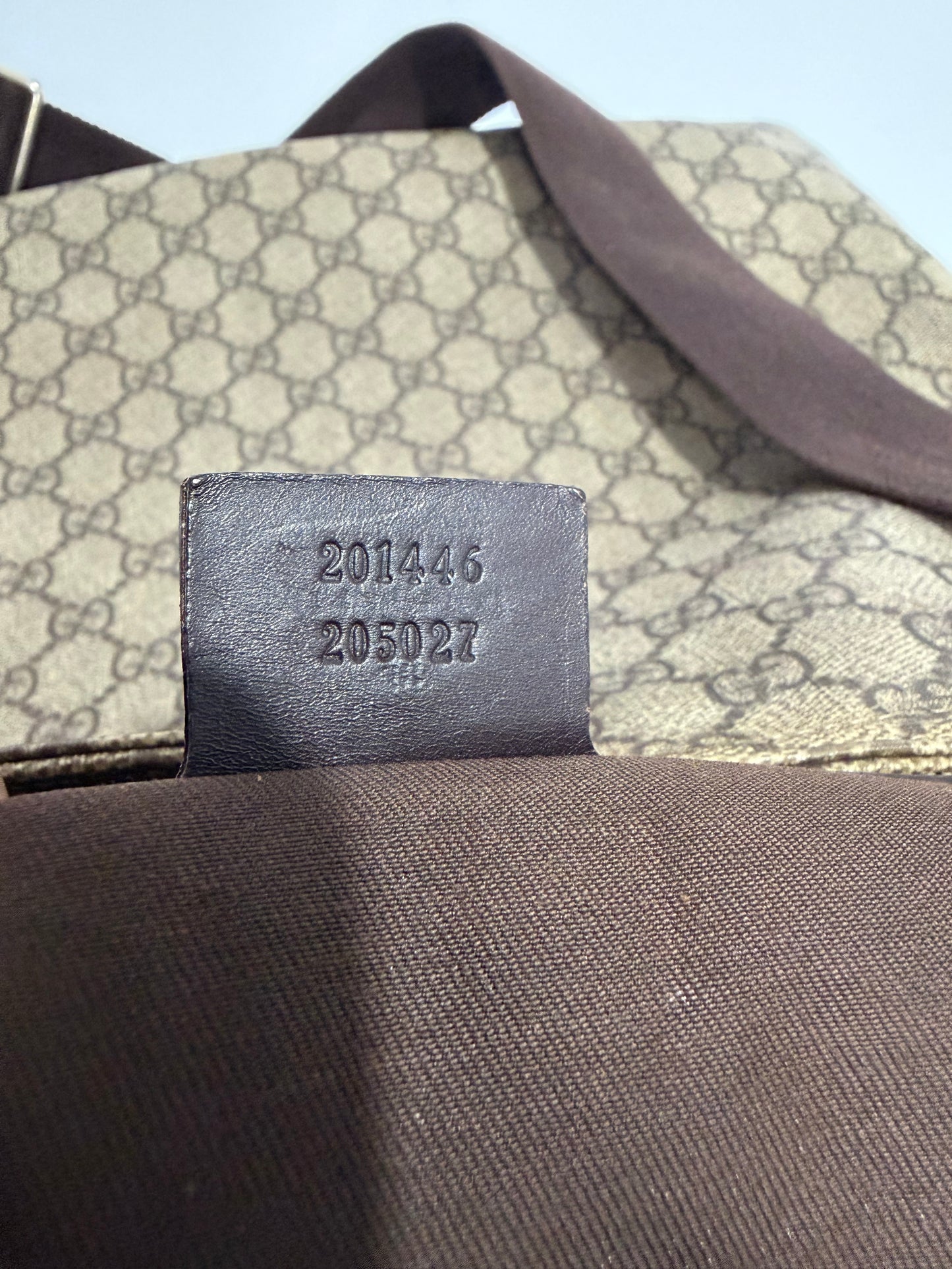 Gucci
GG Supreme Messenger Bag