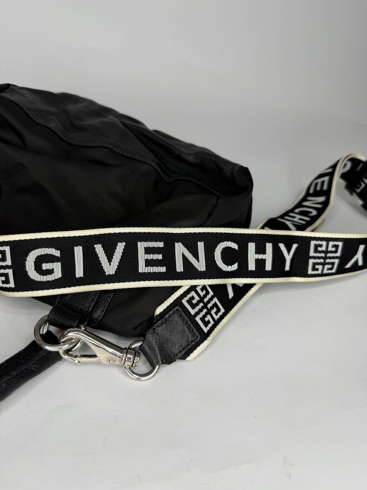 Givenchy
Mini Pandora Bag