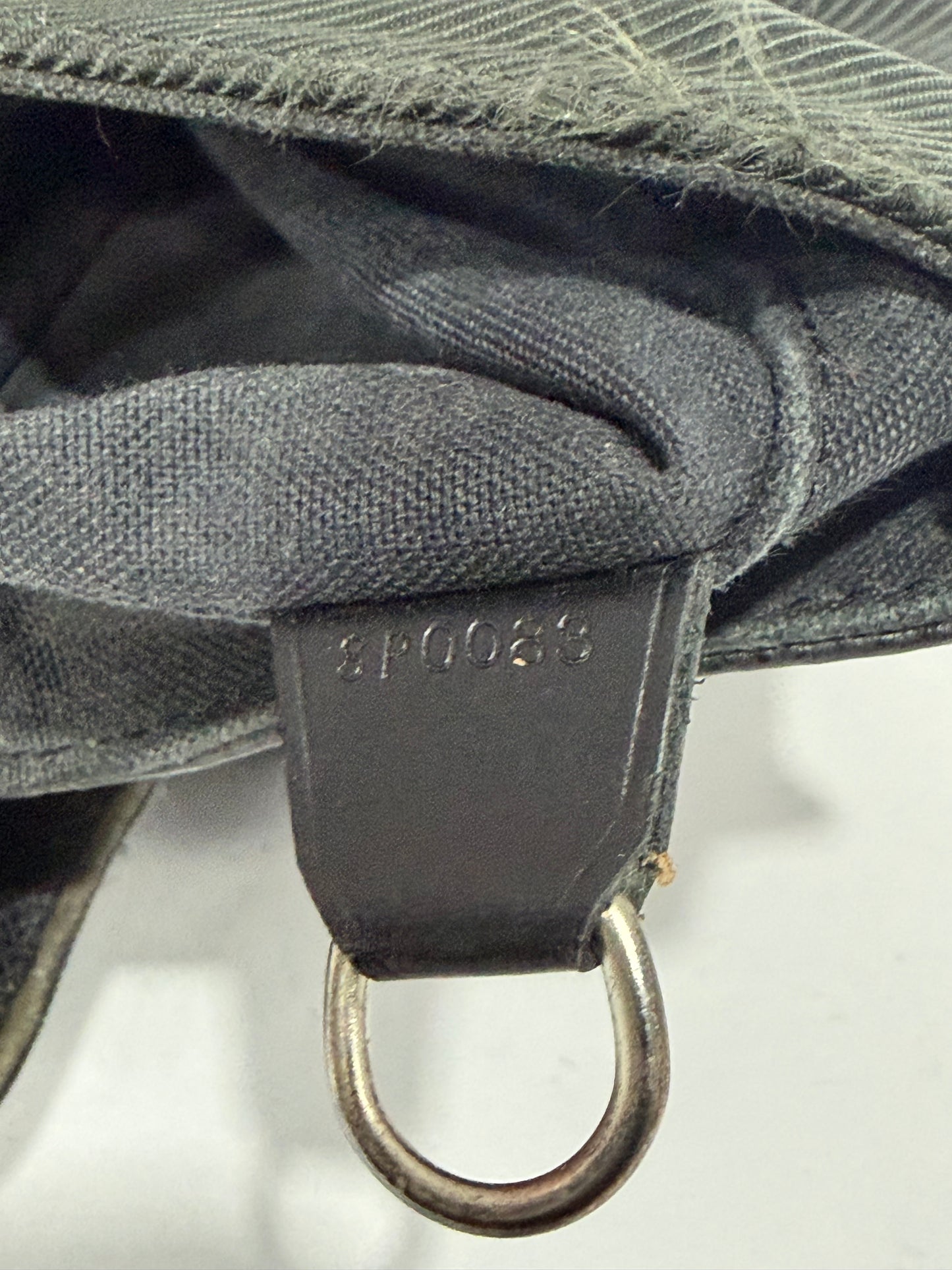 LOUIS VUITTON Black Taiga Leather Viktor Messenger Bag