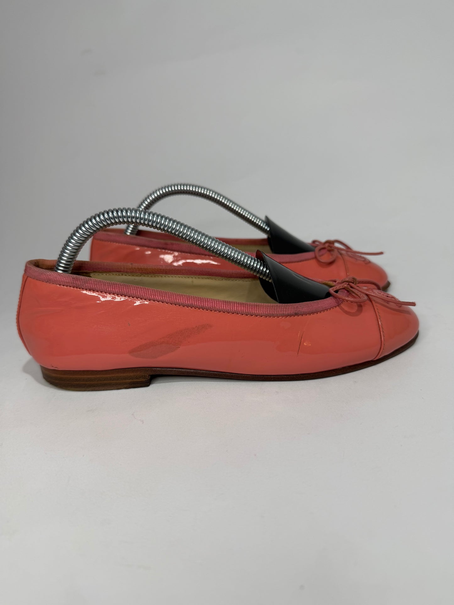Chanel Pink Patent Leather CC Bow Ballet Flats Size 34 EU/ 4 US/ 1 UK