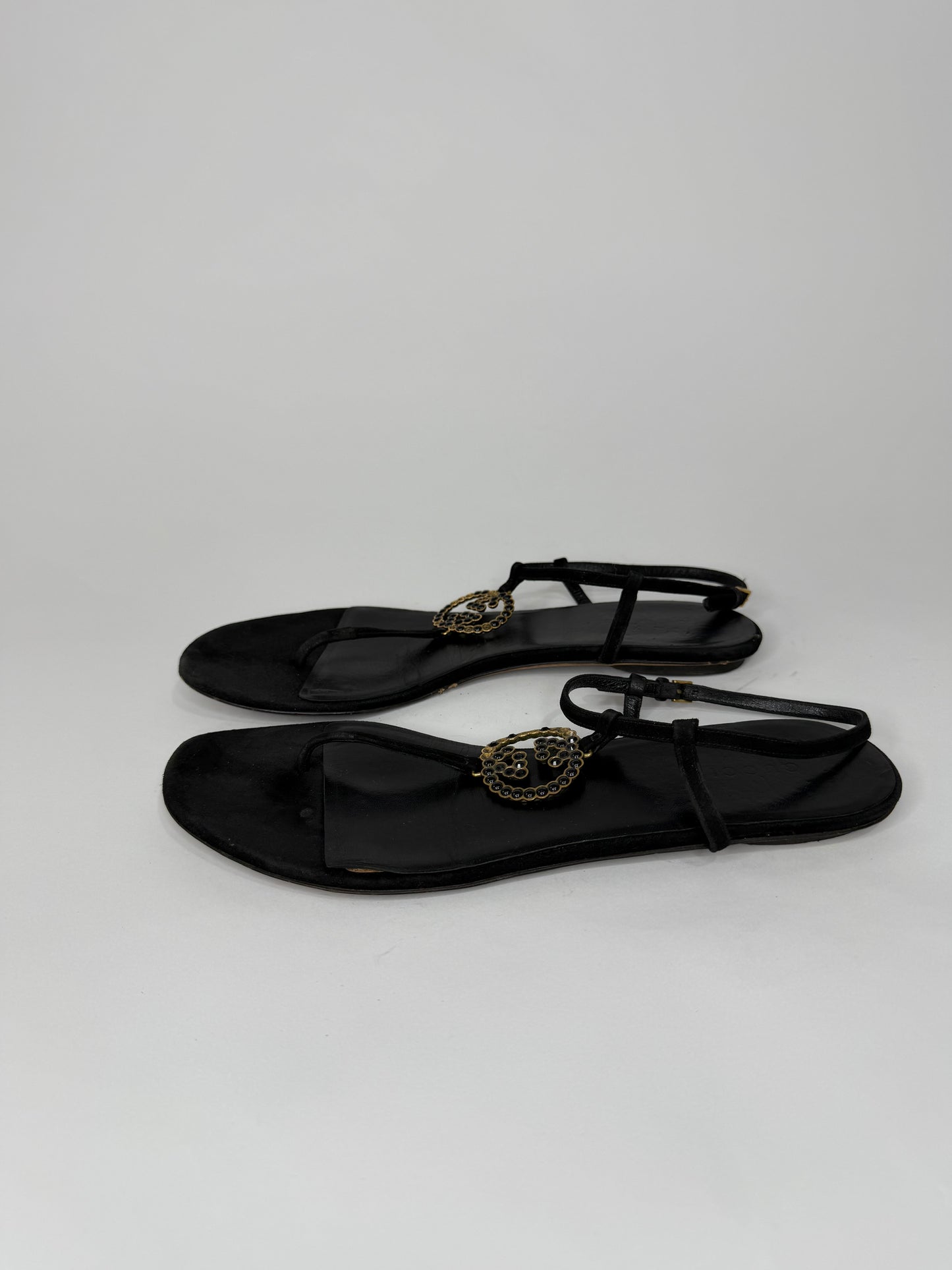 Gucci
Interlocking G Logo Suede T-Strap Sandals
Women's Size: 9 | IT 39
