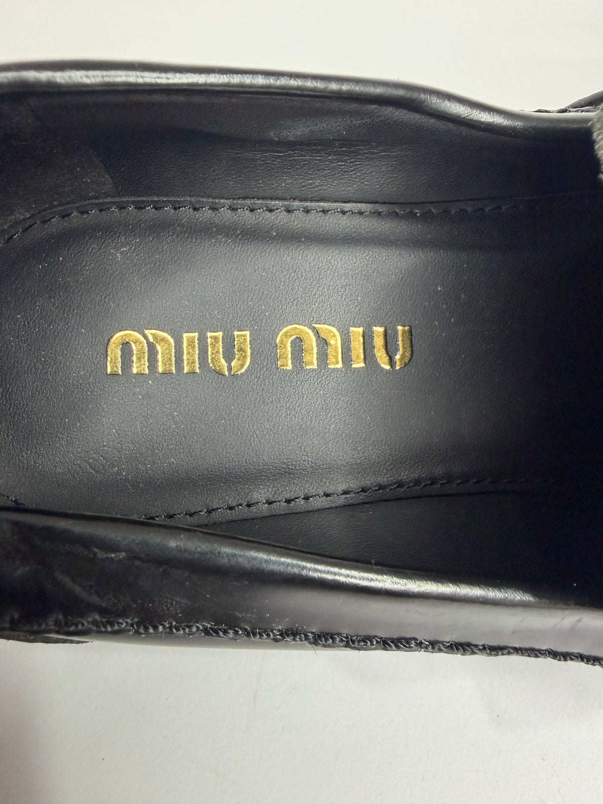 Miu Miu
Black Leather Penny Loafers
Women's Size: 5 US | IT 35