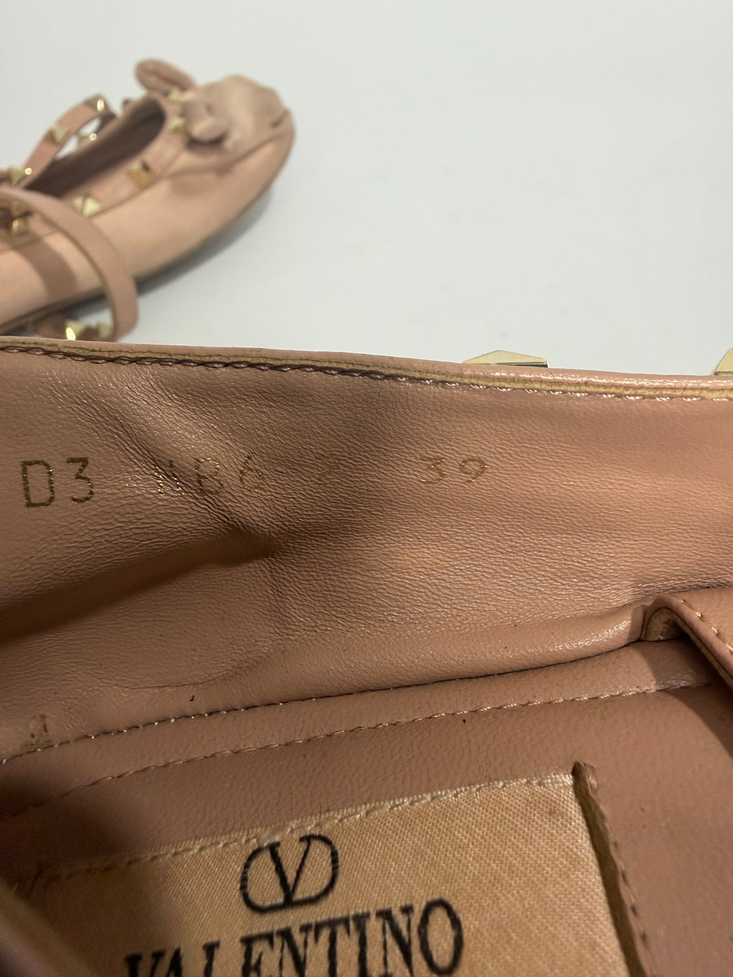 Valentino Garavani Rockstud Satin Ballet Flats Nude Size 39 EU/ 9 US