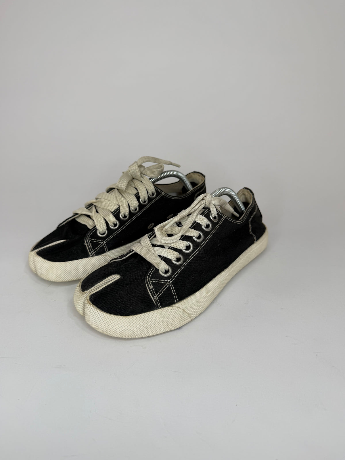 Maison Margiela Tabi Low Sneaker Size 39 EU/ 9 US/ 6 UK