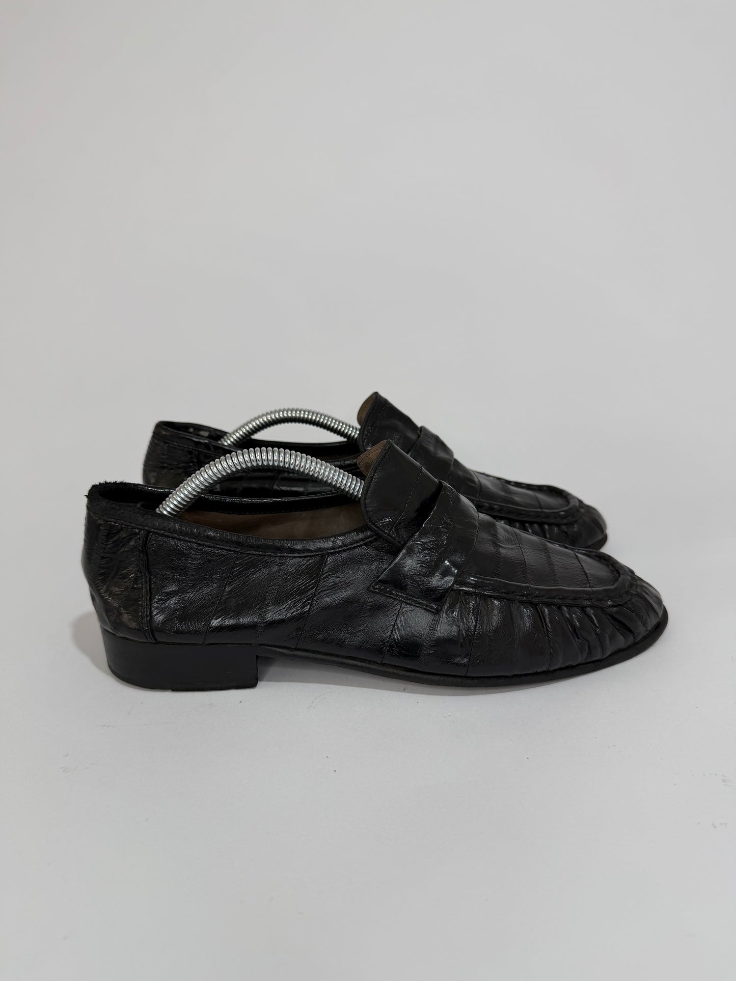 The Row
Soft Eel Skin Leather Dress Loafers Size 37 EU/ 7 US/ 4 UK